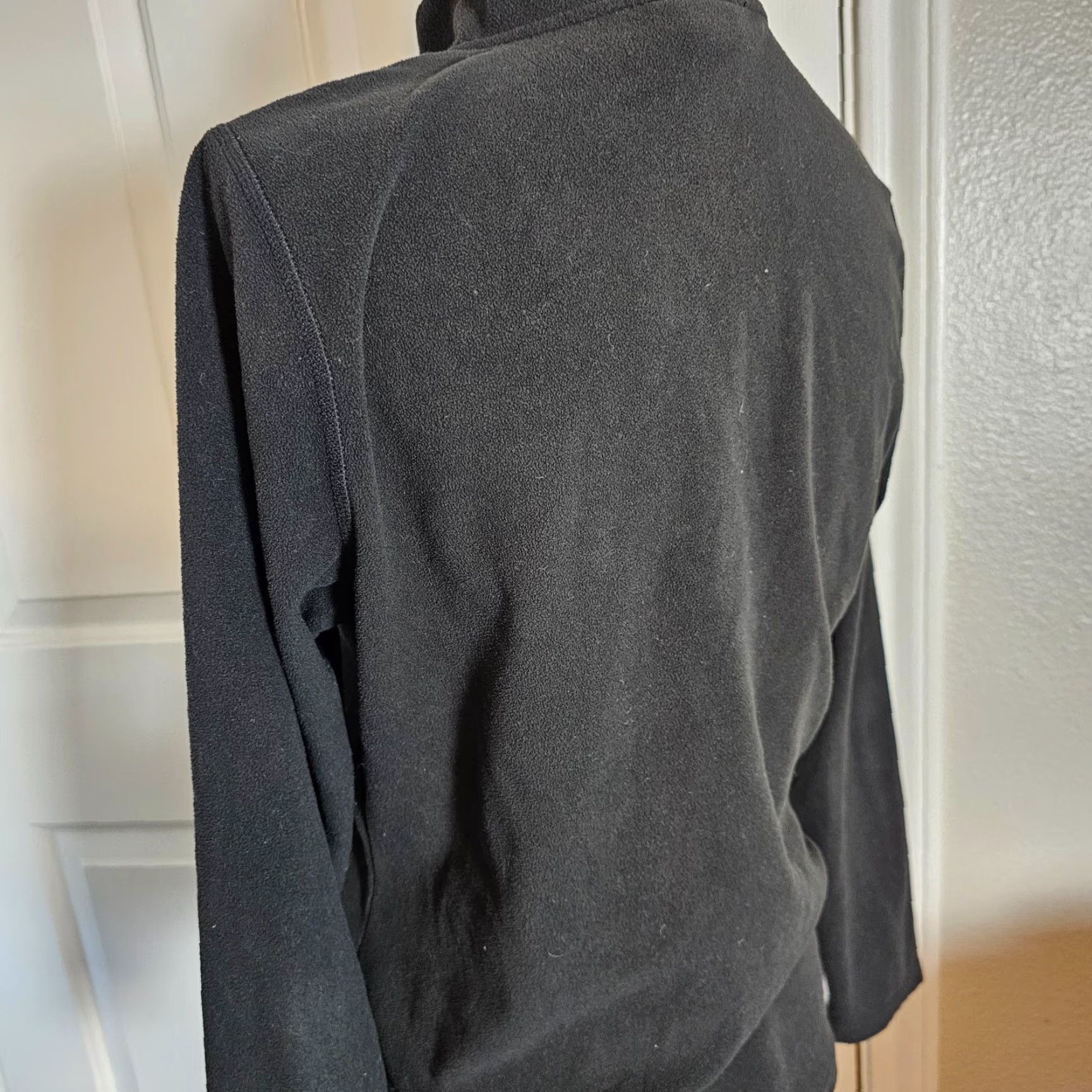 The North Face The North Face Sweatshirt Pullover 1/4 Zip Fleece Long Sleeve Women M Black Regular Size The North Face Mens Women Size M / US 6-8 / IT 42-44 - 4 Thumbnail