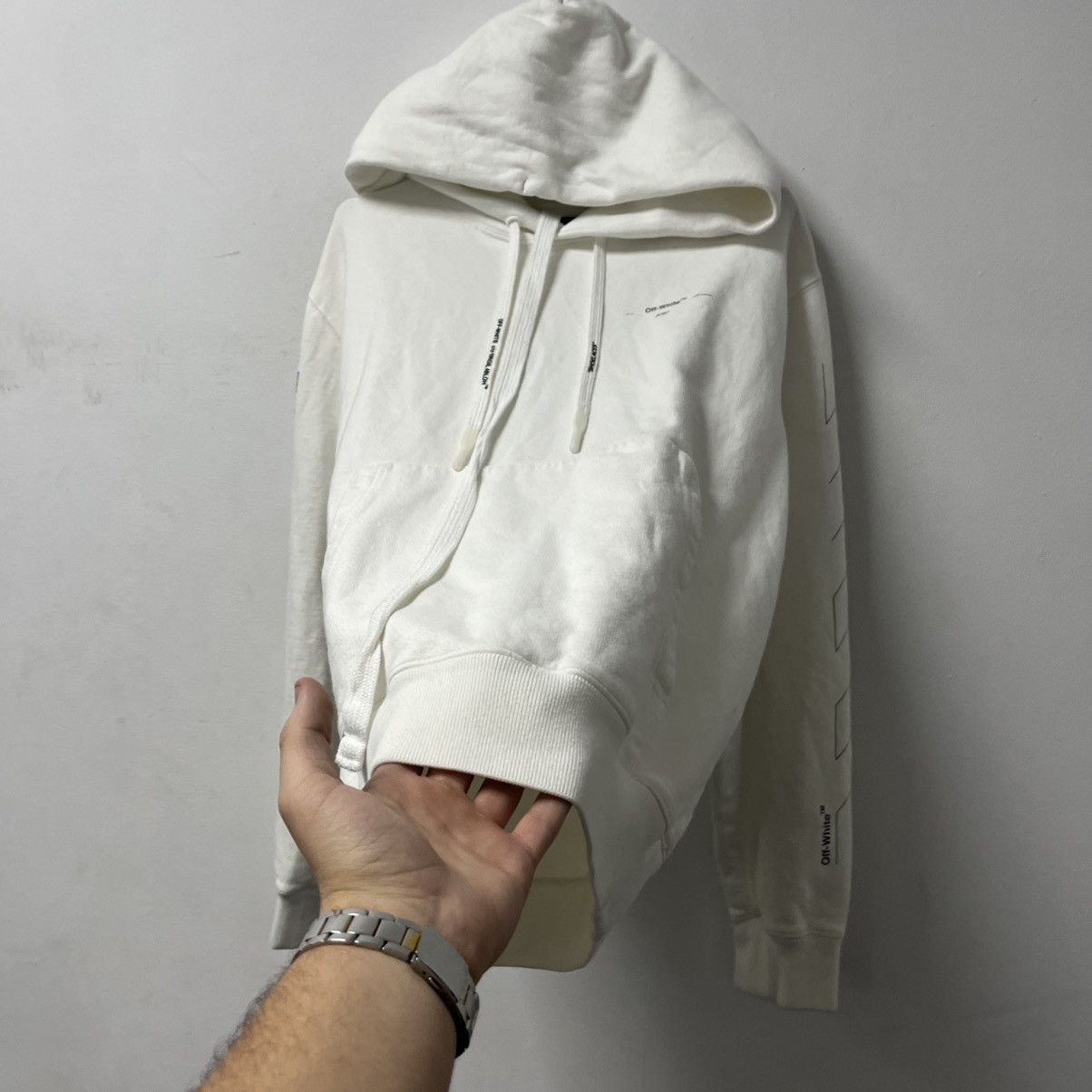 Off-White Off-White Luxury Hoodie Big Logo Rare White Size US L / EU 52-54 / 3 - 8 Thumbnail