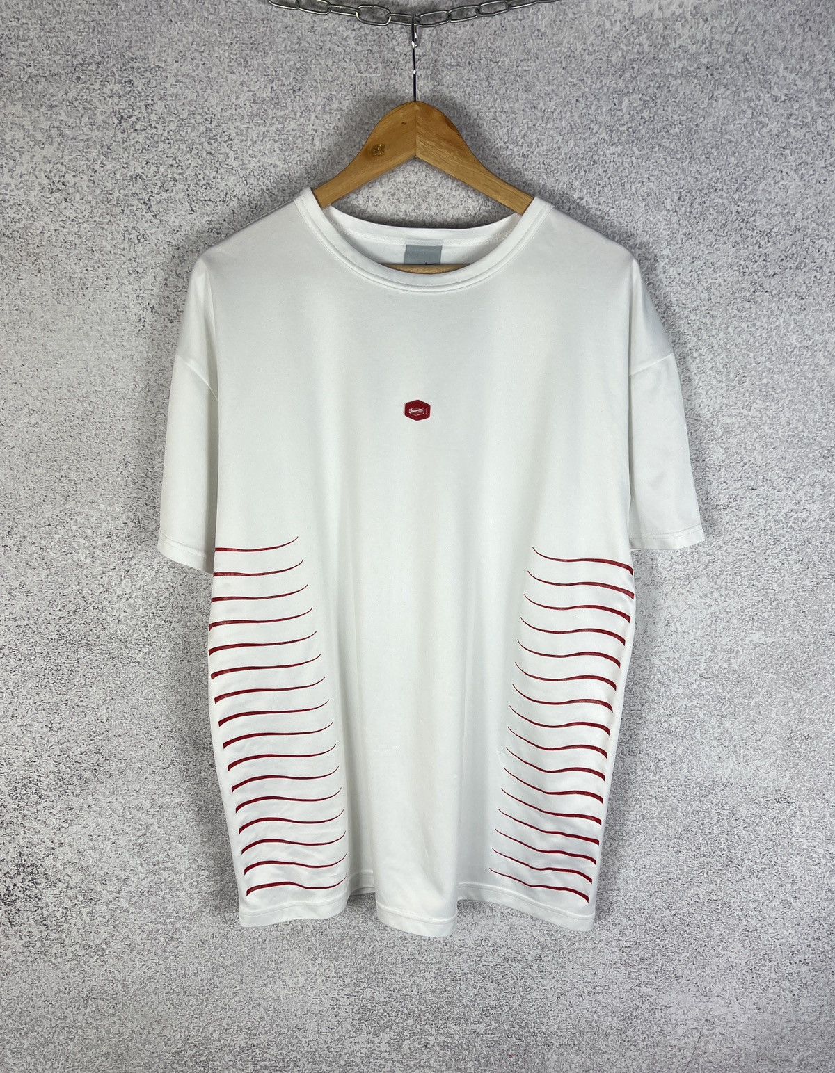 Nike Vintage Nike TN Center Logo Swoosh Tee Size US L / EU 52-54 / 3 - 1 Thumbnail