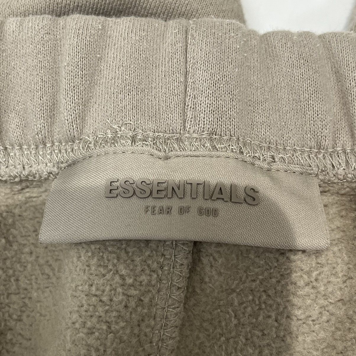 Essentials × Fear of God Fear Of God Essentials Sweatpants Beige Size US 34 / EU 50 - 5 Thumbnail