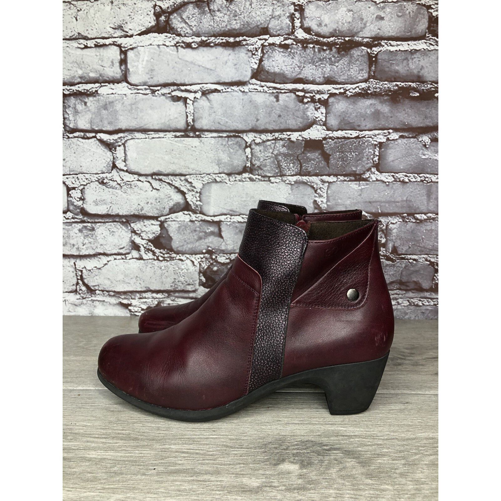Other Treintas Burgundy Leather Pebble Ankle Side Zip Heel Boots W Size US 8.5 / IT 38.5 - 18 Thumbnail