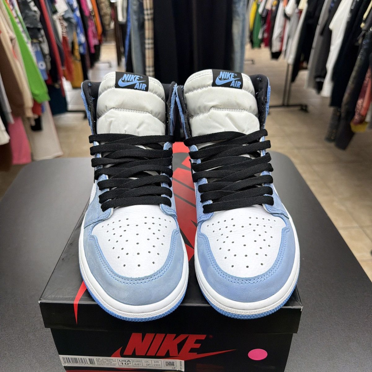 Jordan Brand Air Jordan 1 Retro High OG University Blue size 10.5 mens Size US 10.5 / EU 43-44 - 8 Thumbnail