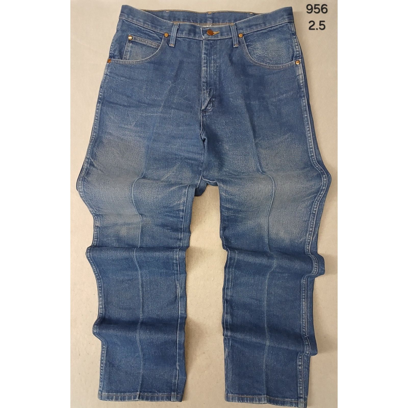 Wrangler Wrangler (36x40) Creased Straight Leg Blue Denim Jeans Size US 36 / EU 52 - 1 Thumbnail