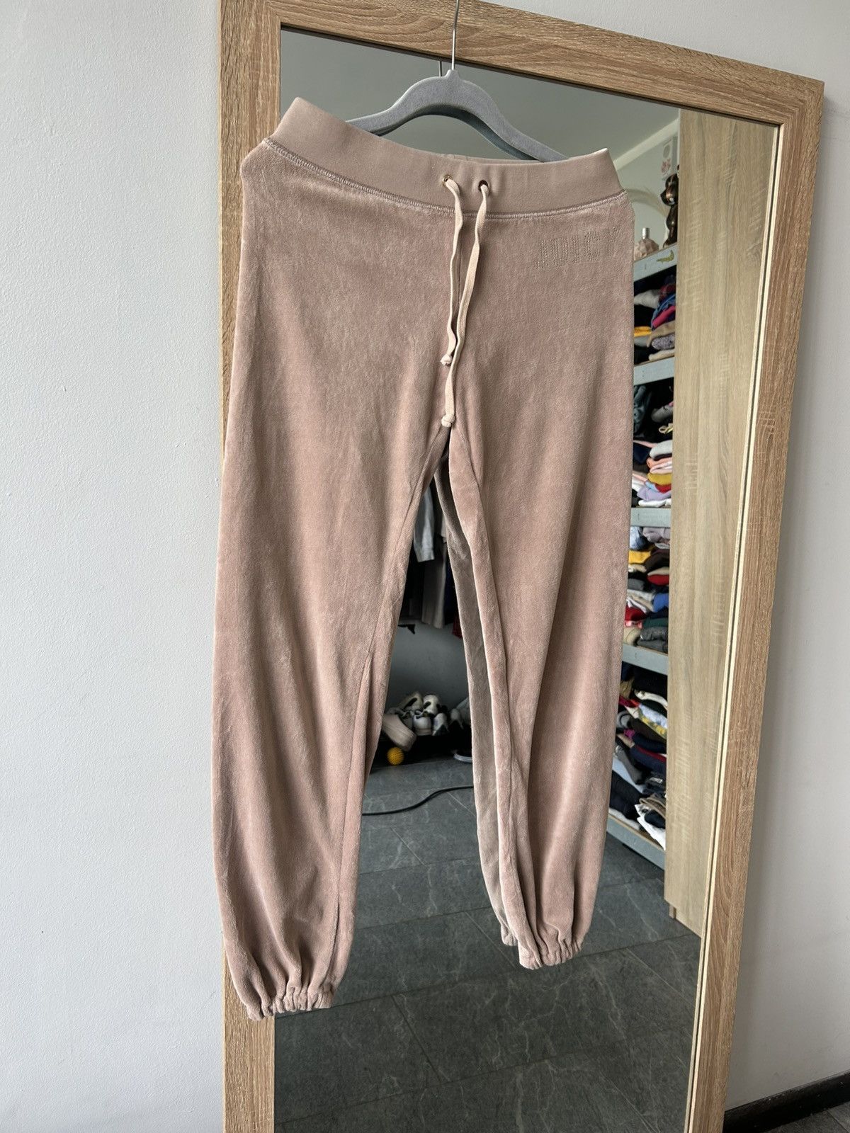 Juicy Couture Vintage sweatpants juicy couture velvet y2k small jogger Size 28" / US 6 / IT 42 - 11 Thumbnail
