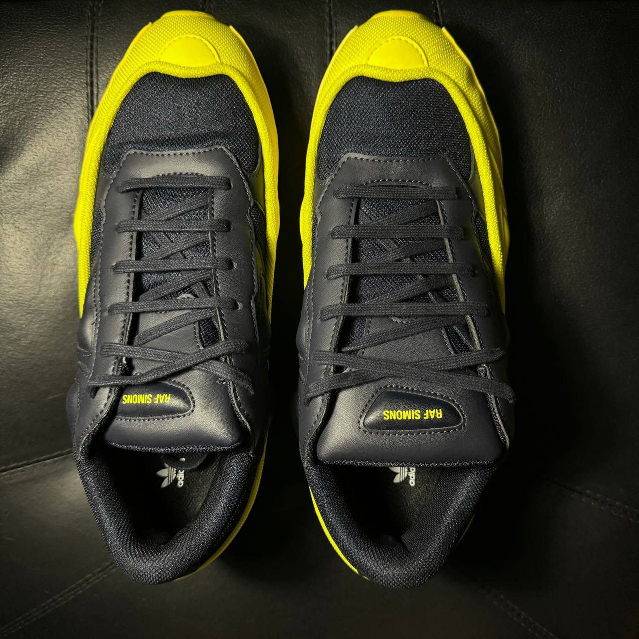 Adidas × Raf Simons 10us Adidas Raf Simons Ozweego Yellow FW18 Size US 10 / EU 43 - 7 Thumbnail