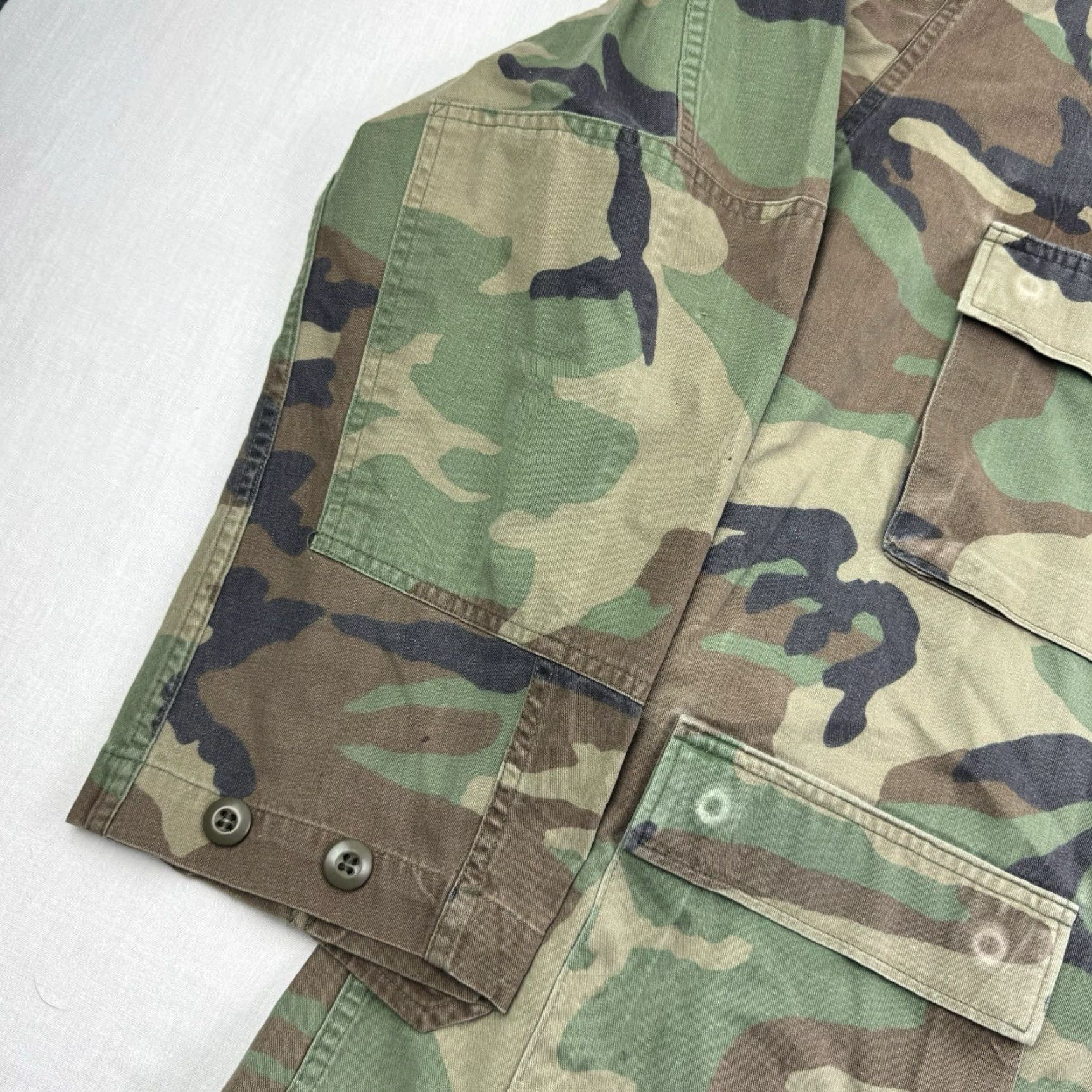 Vintage Vintage Army Button Up Shirt Adult Large Green Camouflage Military Grunge 90s Size US L / EU 52-54 / 3 - 5 Thumbnail