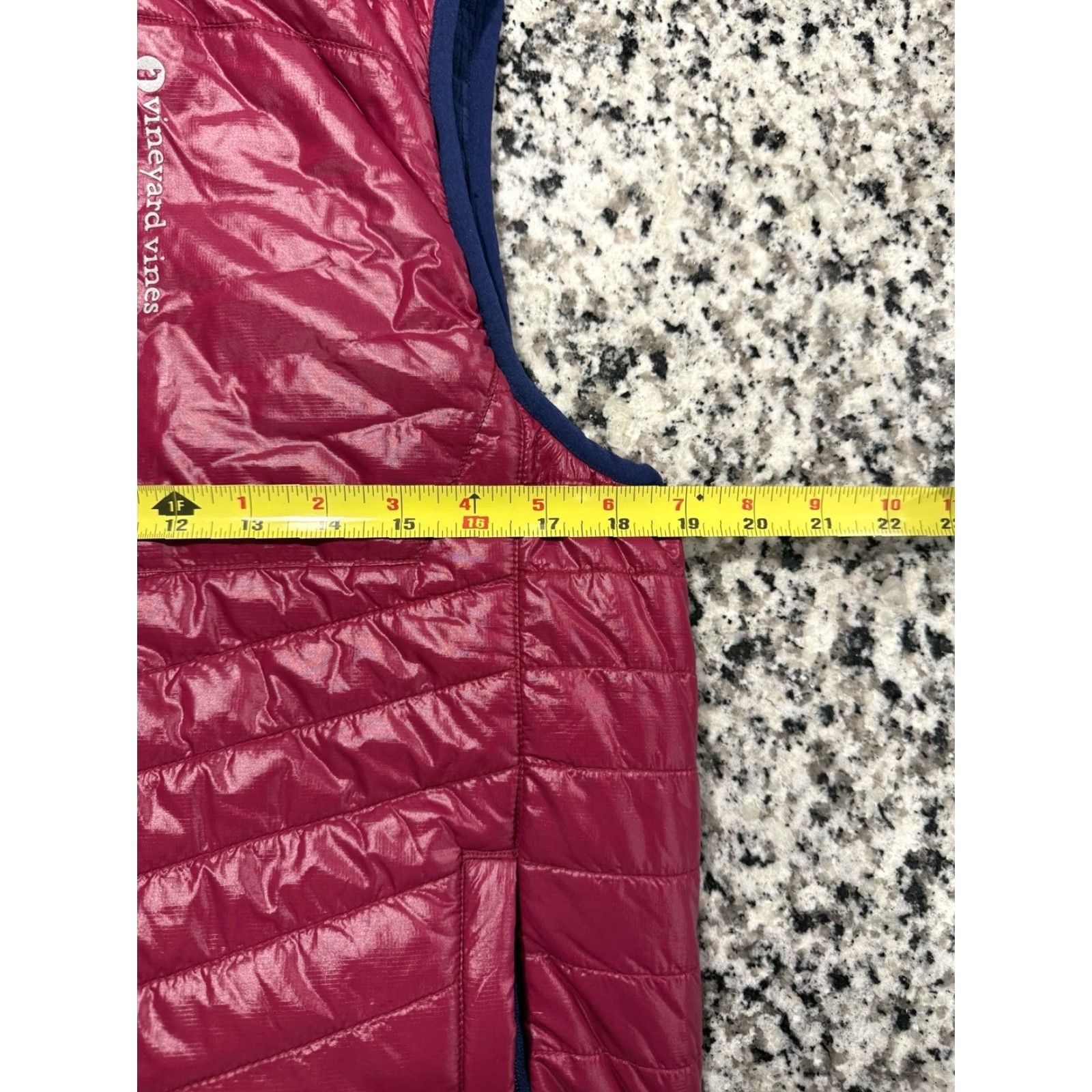 Vineyard Vines Vineyard Vines Performance Mountain Weekend Puffer Vest-Full Zip Sz XS Berry Red Size XS / US 0-2 / IT 36-38 - 3 Thumbnail