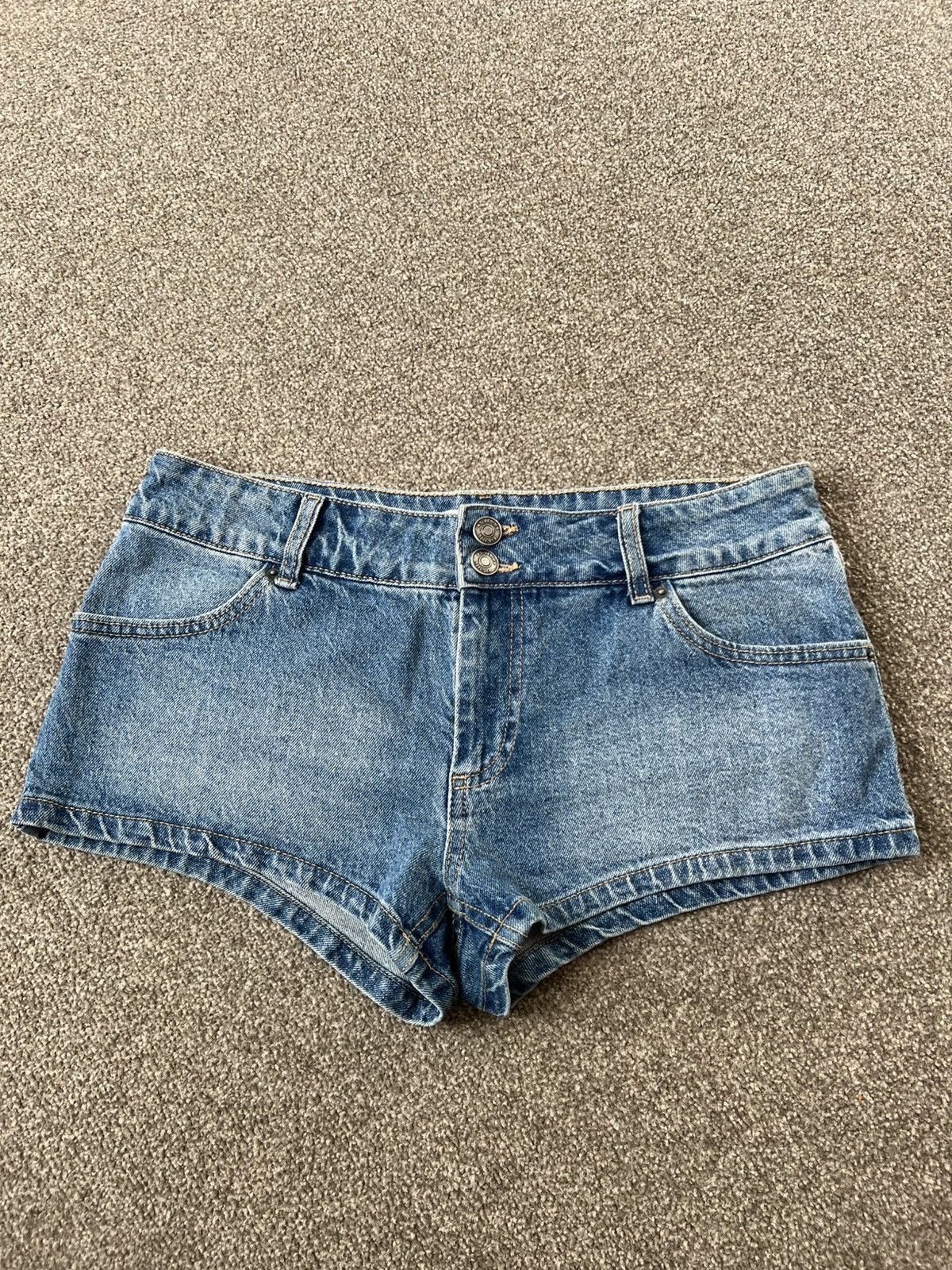 Vintage Denim Booty Short by Supre Size 32" / US 10 / IT 46 - 1 Thumbnail