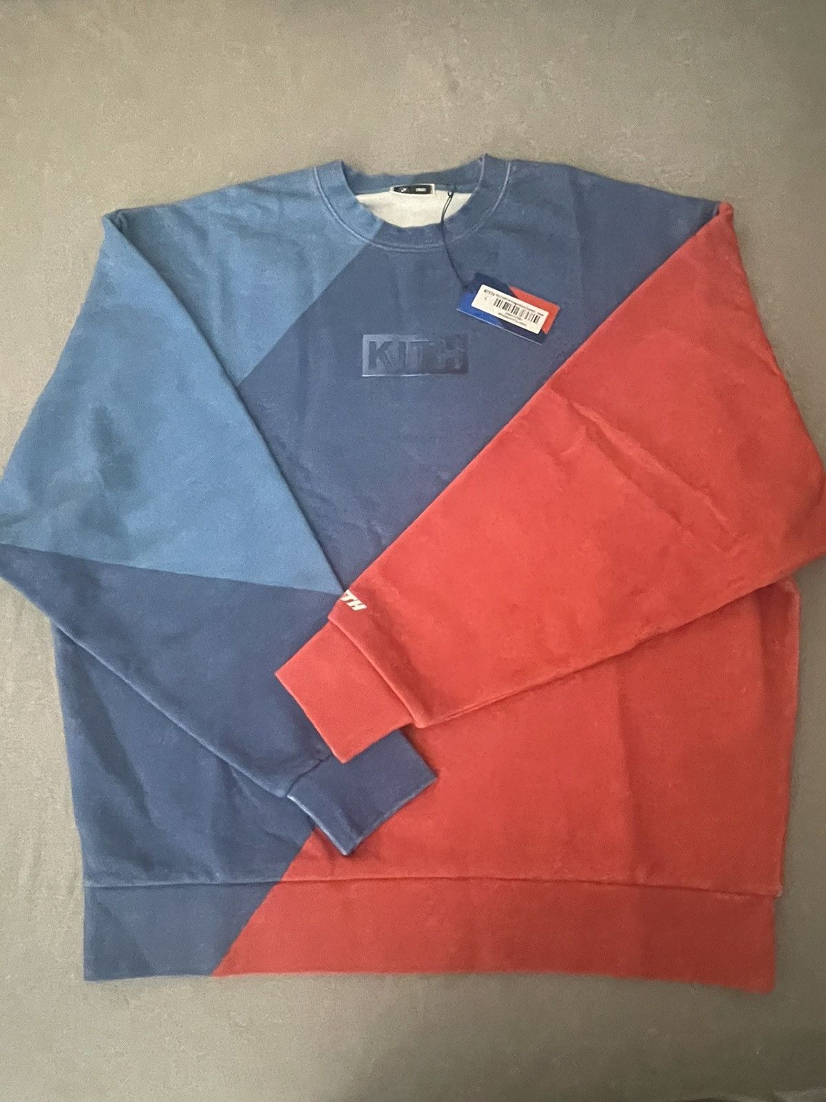 Kith KITH X BMW M Vintage NELSON CREWNECK (SIZE L) Size US L / EU 52-54 / 3 - 2 Thumbnail