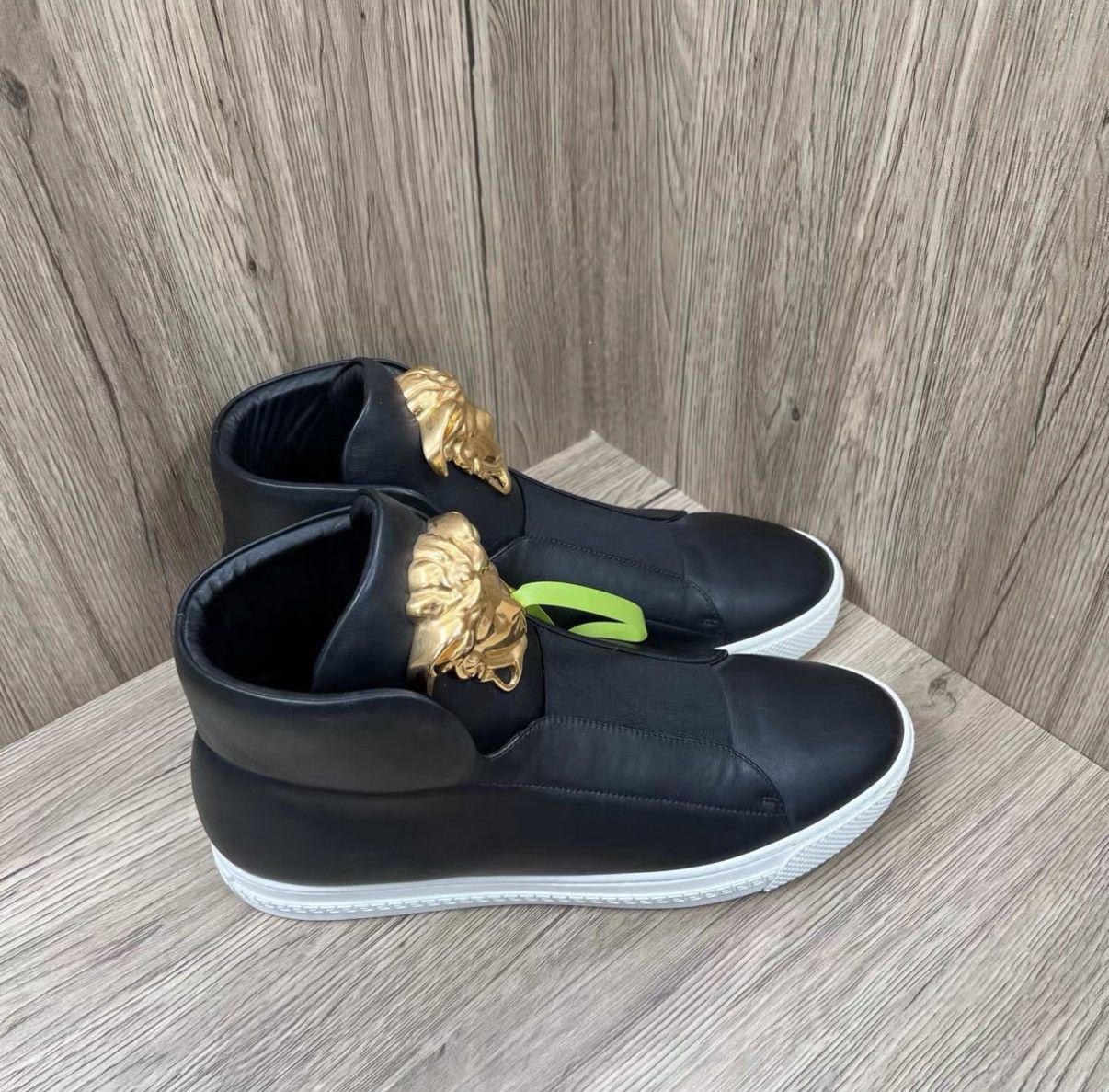 Versace Versace Black Medusa Sneakers J41 Size US 8 / EU 41 - 3 Thumbnail