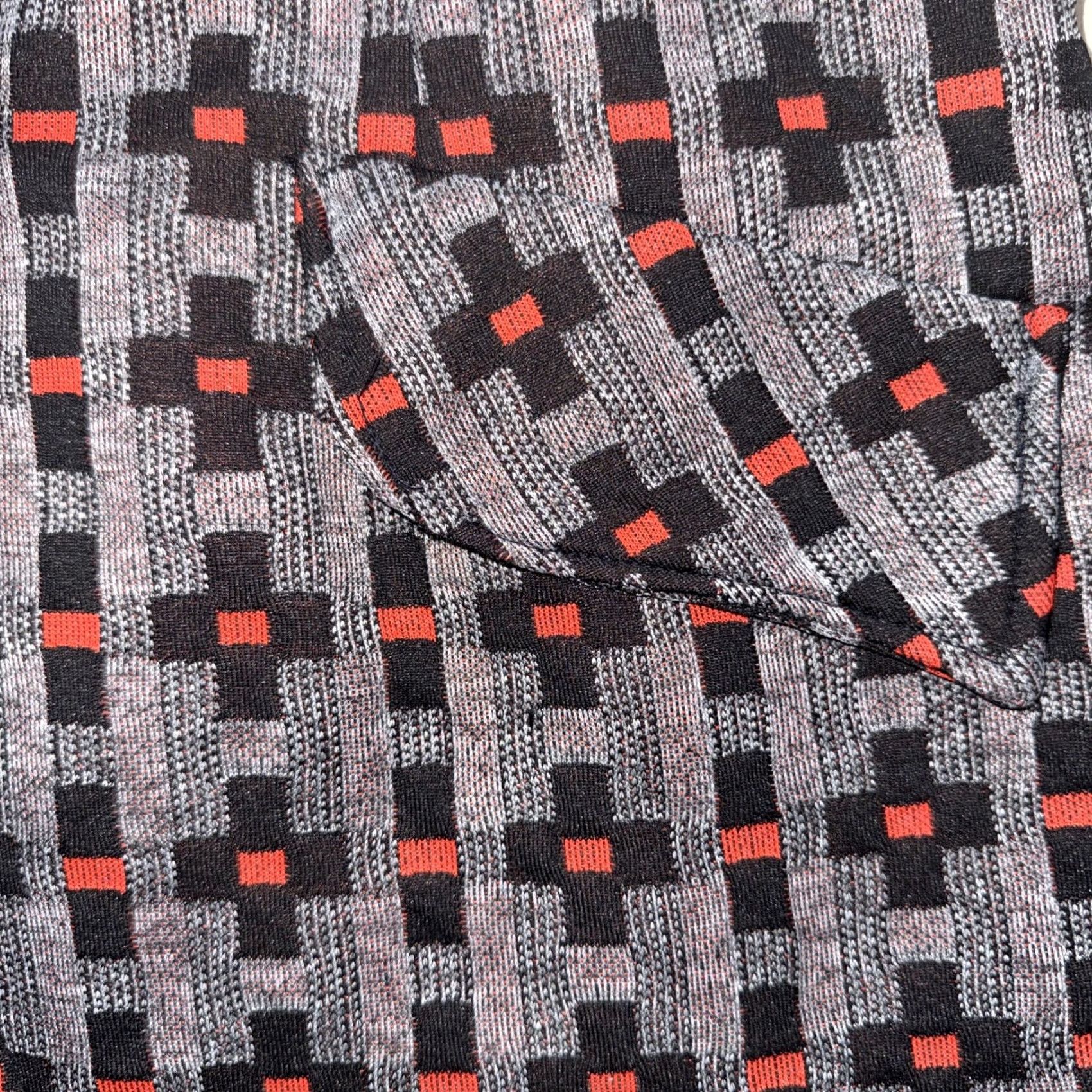 Vintage VINTAGE Blazer Jacket Women’s 15/16 Gray Black Red Polyester 2 Button Design Womens Size XL / US 12-14 / IT 48-50 - 4 Thumbnail