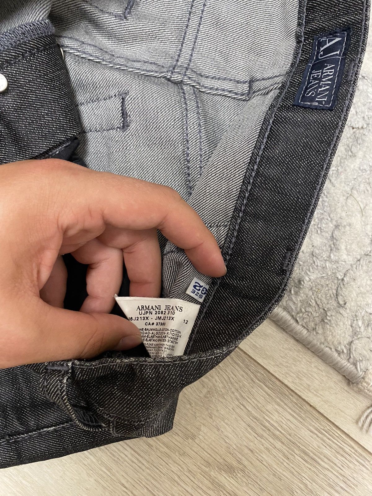 Armani Vintage Armani Baggy Jeans Silver Metal Logo Size US 32 / EU 48 - 8 Thumbnail