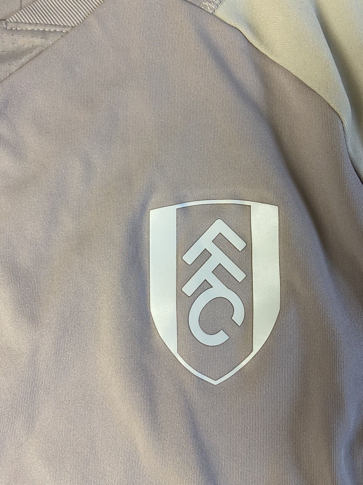 Adidas Adidas 2022-23 Fulham FC Training Shirt jersey Size US S / EU 44-46 / 1 - 5 Thumbnail