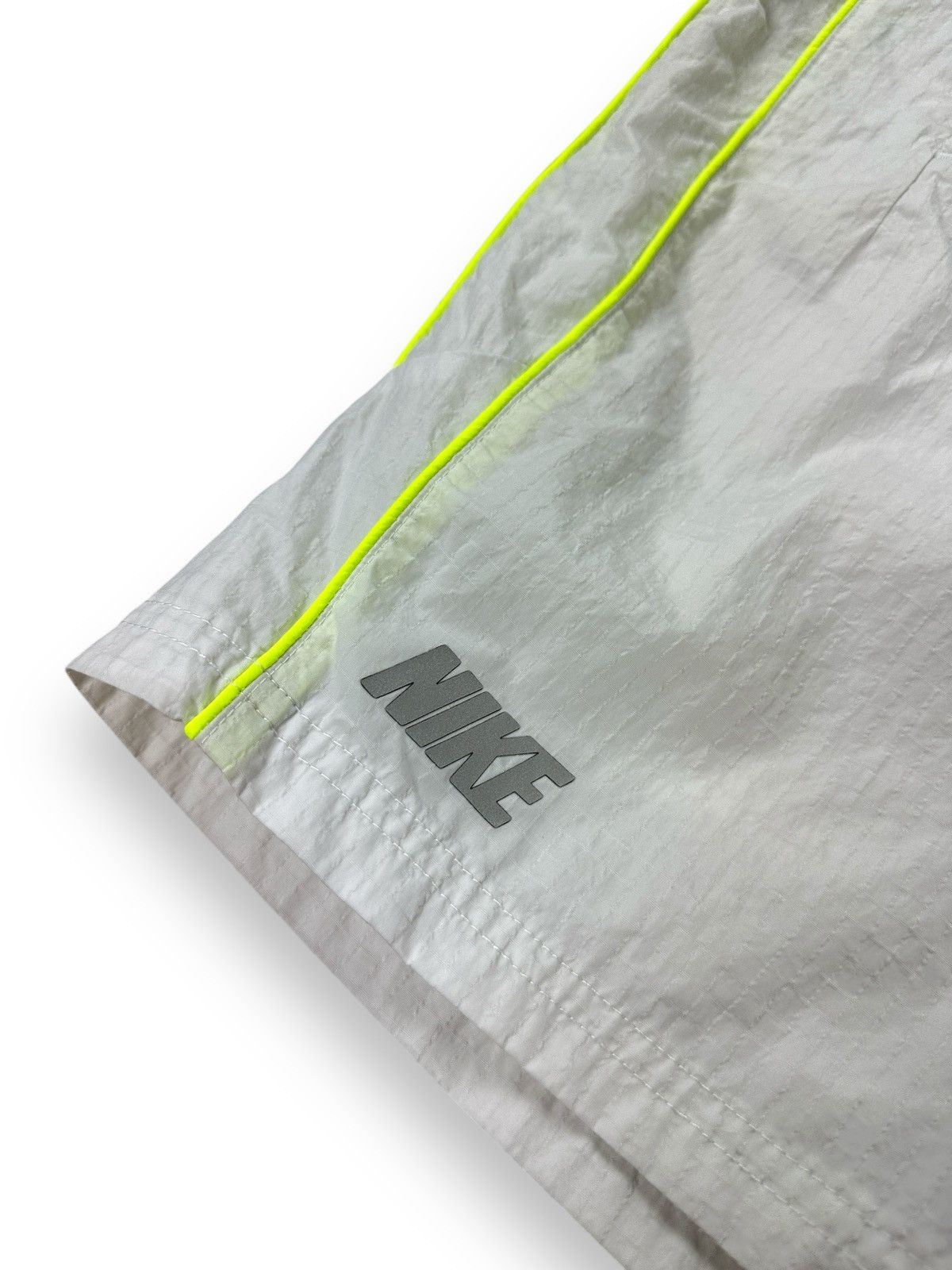 Nike Nike DNA Nylon Drill Shorts Reflective Logo Swoosh Size US 30 / EU 46 - 3 Thumbnail