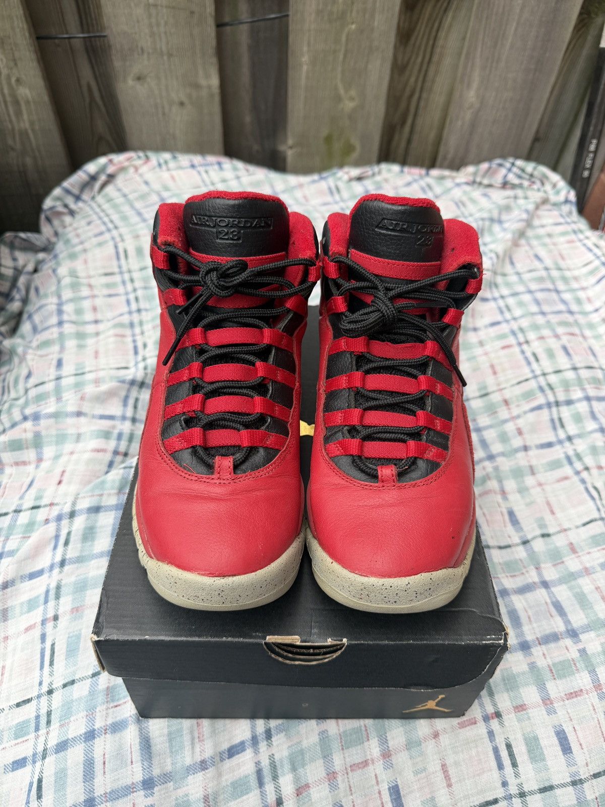 Jordan Brand Jordan 10 Retro Bulls Over Broadway Size US 6.5 / EU 39-40 - 2 Thumbnail