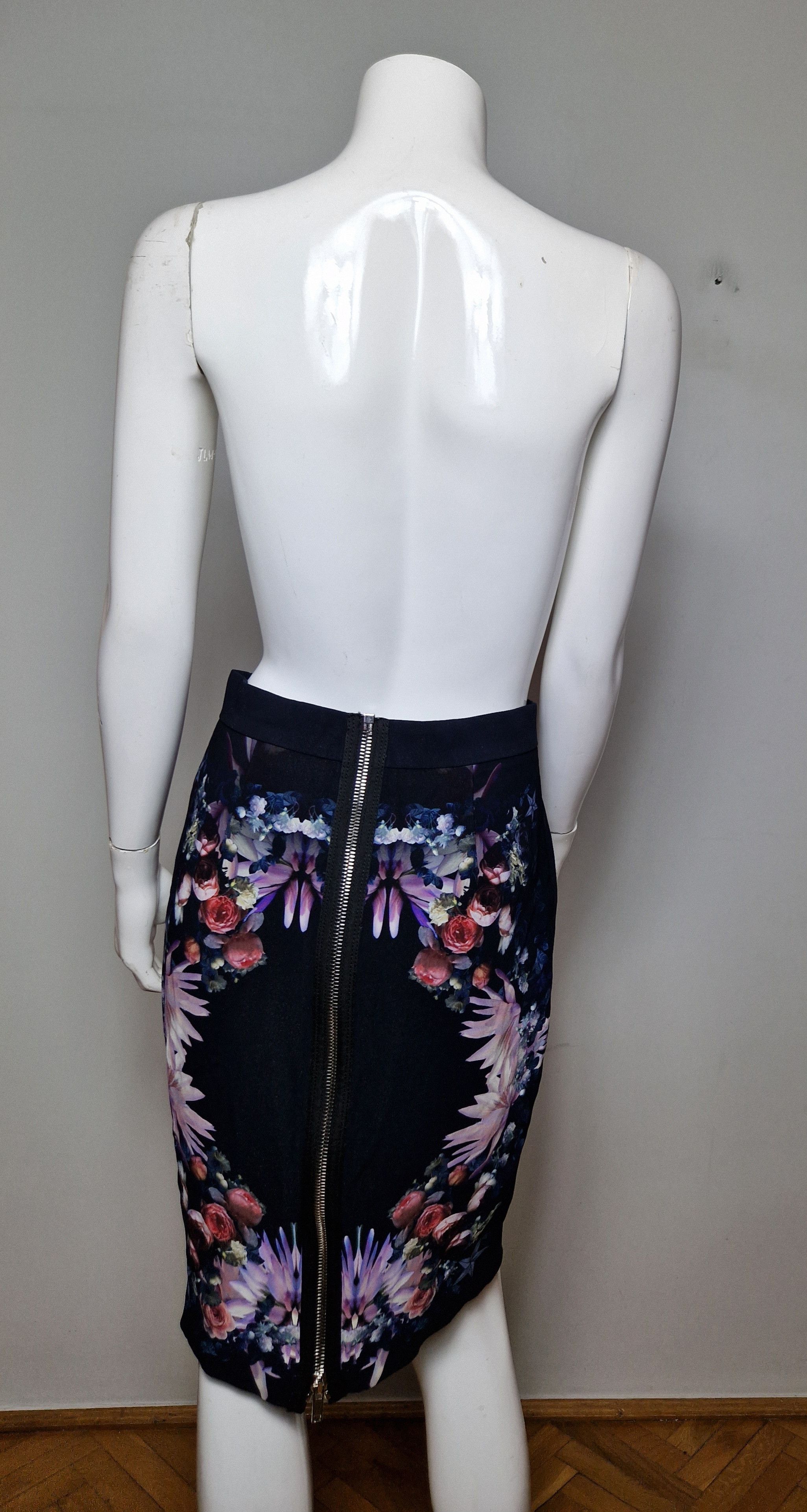 Givenchy Givenchy skirt Size 27" / US 4 / IT 40 - 8 Thumbnail