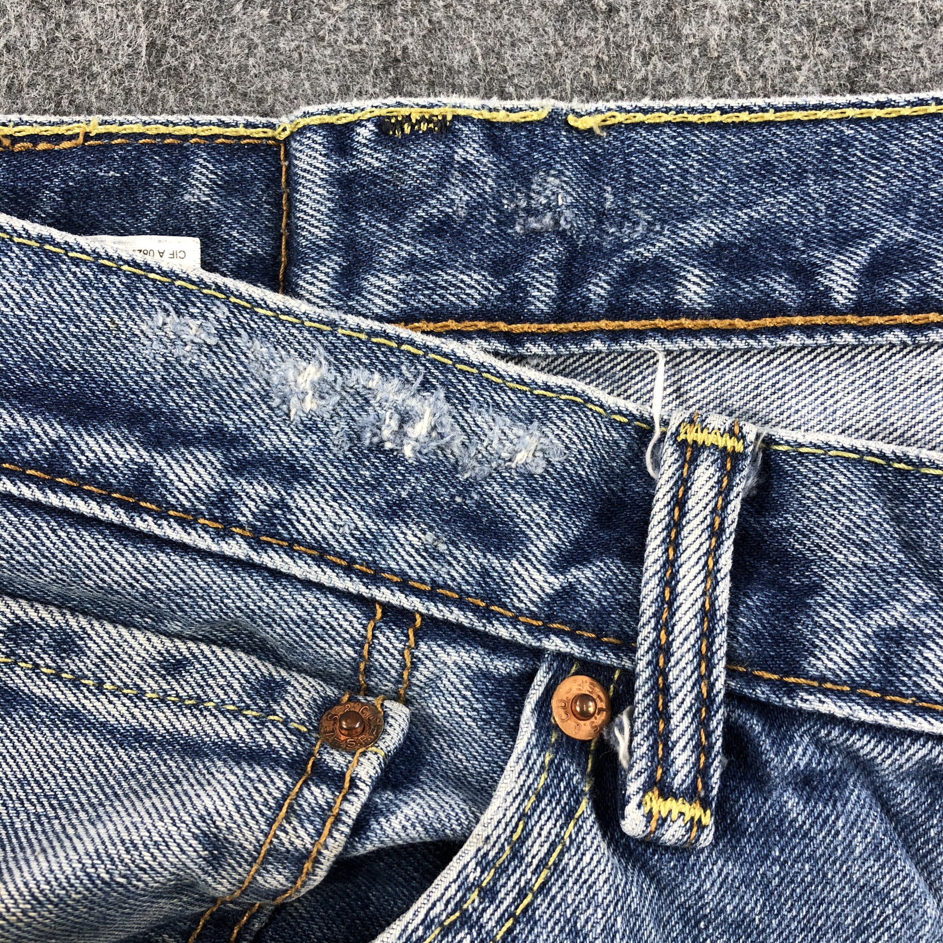Levi's Vintage Blue Wash Levis 505 Jeans-J1716 Size US 39 - 9 Thumbnail