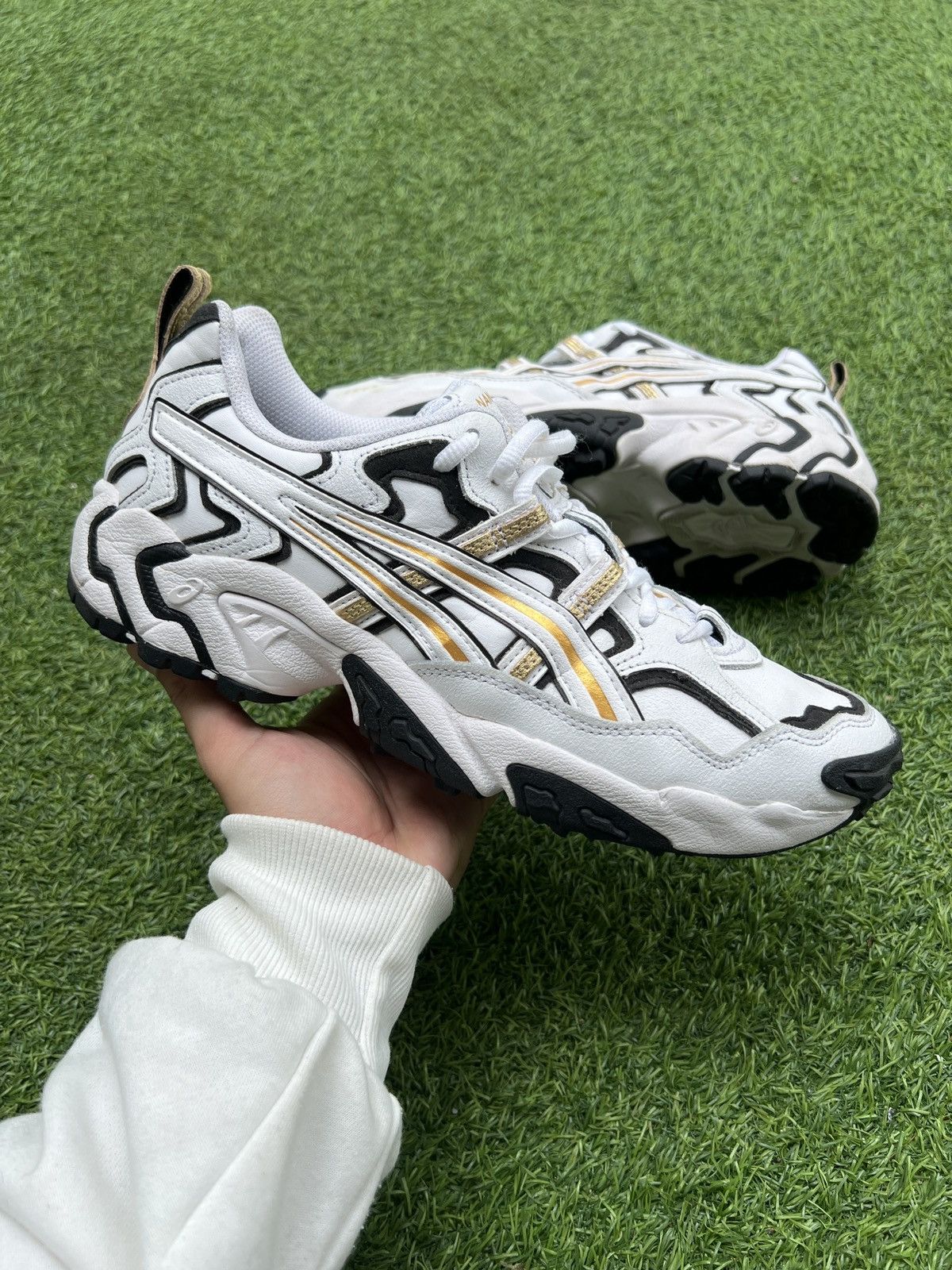 Asics x Temptation Vacation
