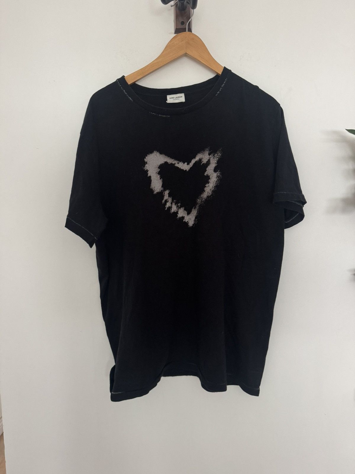 Saint Laurent Paris Heart Motif T Size US L / EU 52-54 / 3 - 1 Thumbnail