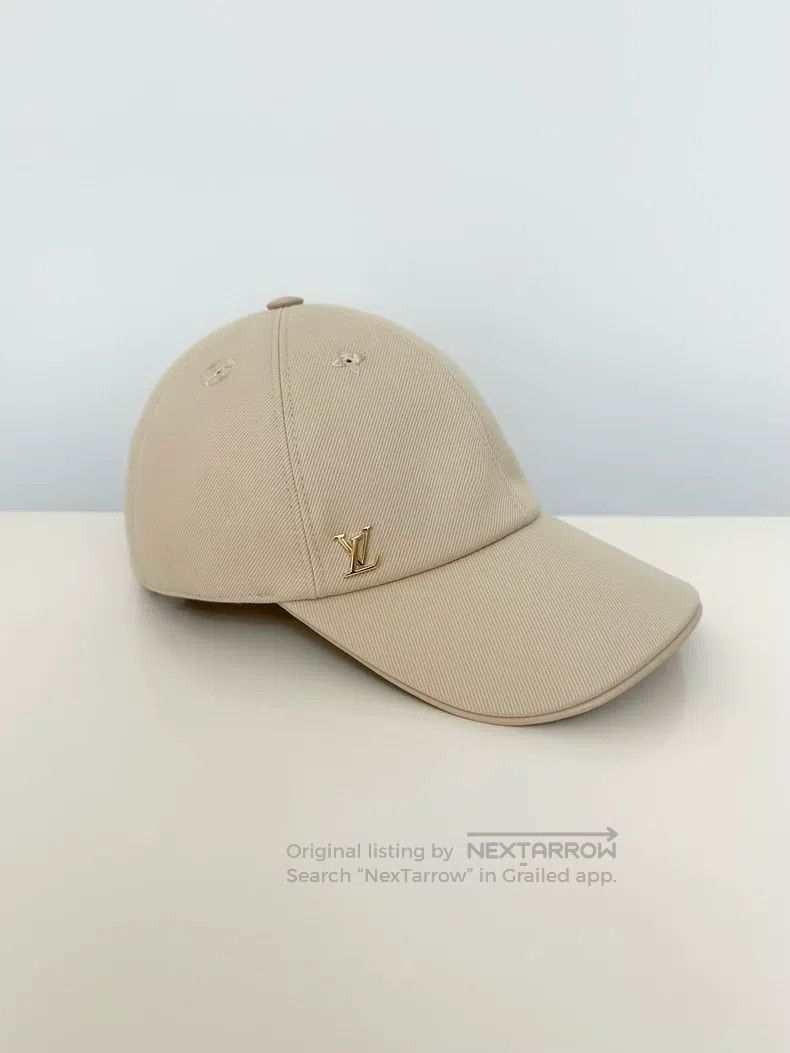 Louis Vuitton Louis Vuitton Metal logo beige simple casual fashion cap Size ONE SIZE - 1 Thumbnail