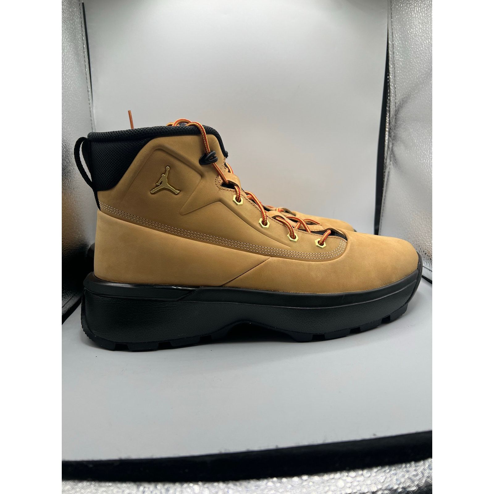 Nike Nike Jordan City Boot ‘Flax’ size 12 men’s Size US 12 / EU 45 - 3 Thumbnail
