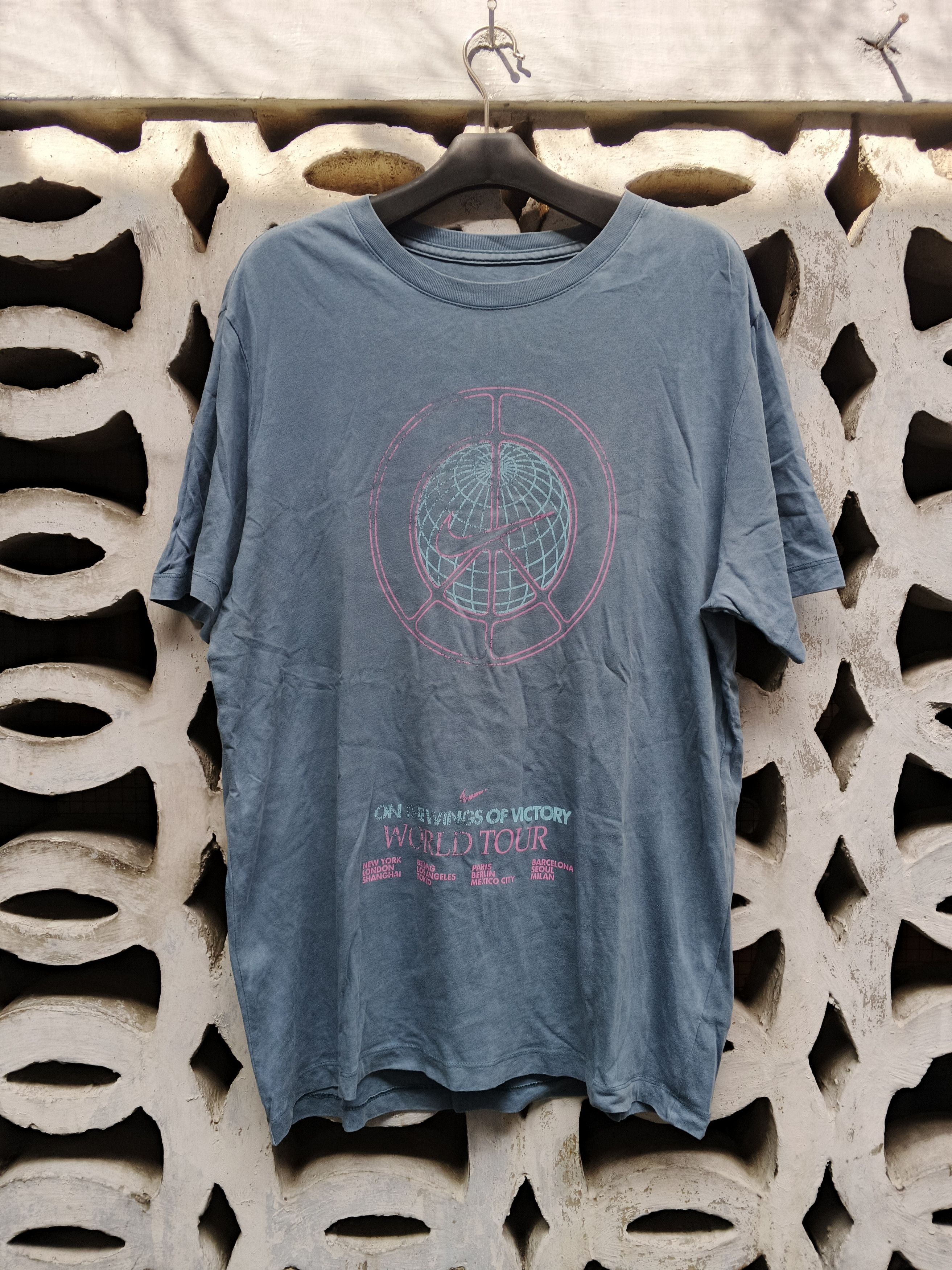 Nike Nike World Tour Size US XL / EU 56 / 4 - 1 Thumbnail