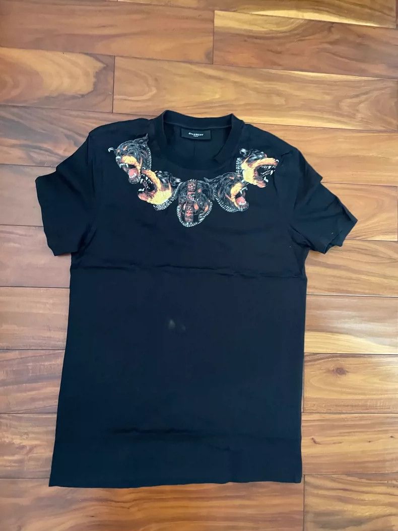 Givenchy Givenchy Collar Dog Short Sleeve Size S Out of Print Size US S / EU 44-46 / 1 - 1 Thumbnail