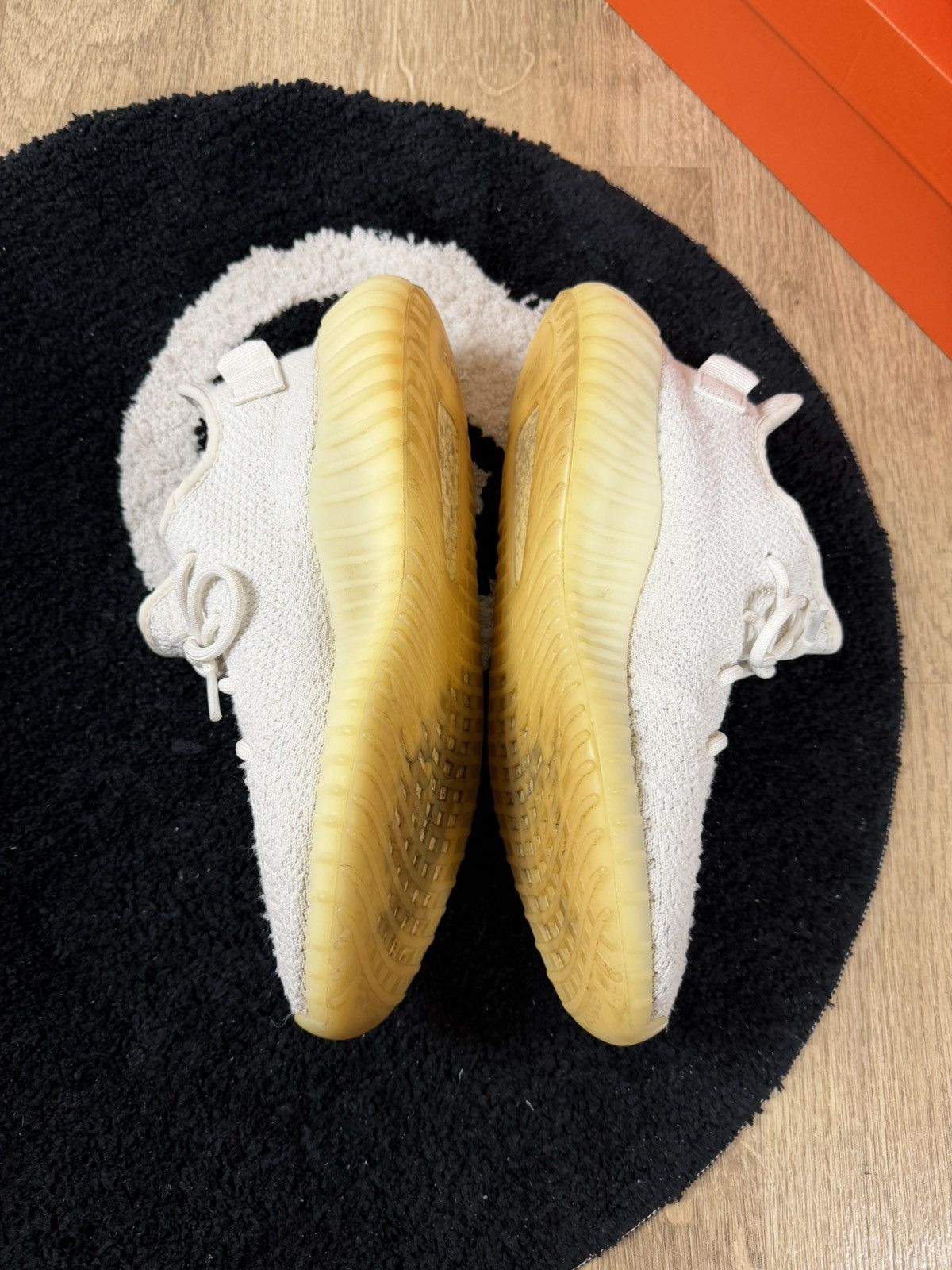 Yeezy Adidas Yeezy Boost 350 V2 Cream Size US 10 / EU 43 - 14 Thumbnail