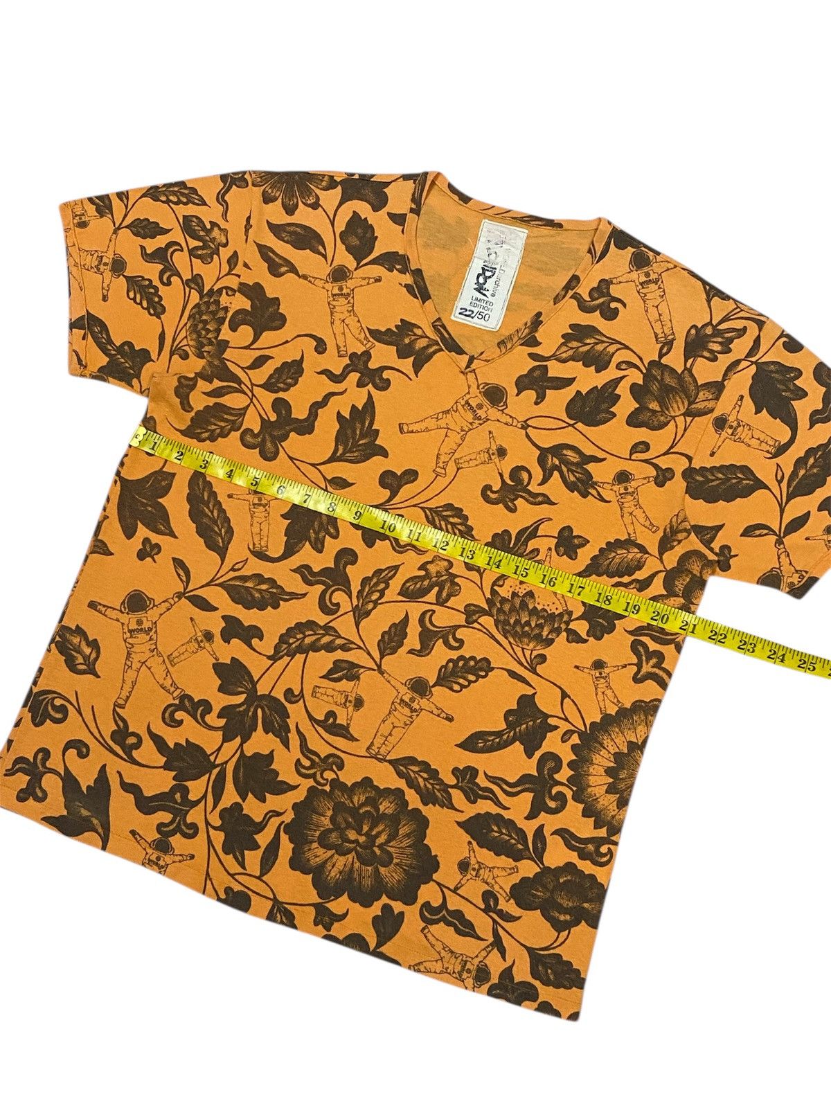 Comme des Garcons Comme Des Garçons“WORLD ARCHIVE LANDON”LIMITED EDITION 22/50 Size US M / EU 48-50 / 2 - 13 Thumbnail