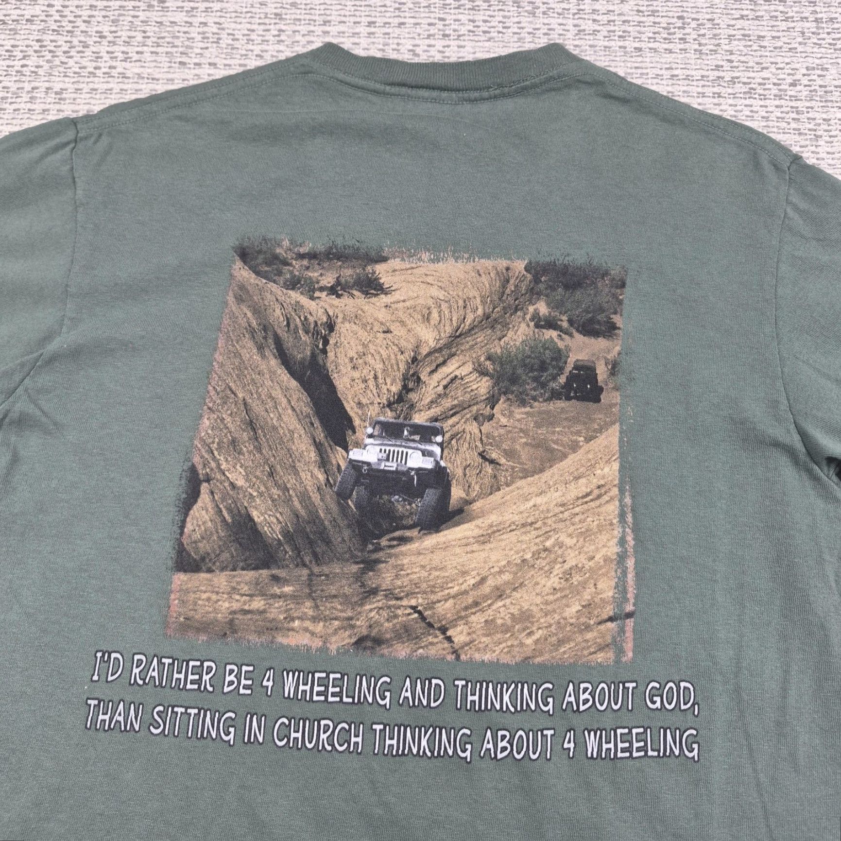 The Mountain The Mountain Shirt Mens Small Green Green River Utah 4 Wheeling God Graphic USA Shirt Mens S Green 4x4 Jeep Canyon Back God Religion Car Off-road USA Size US S / EU 44-46 / 1 - 2 Thumbnail