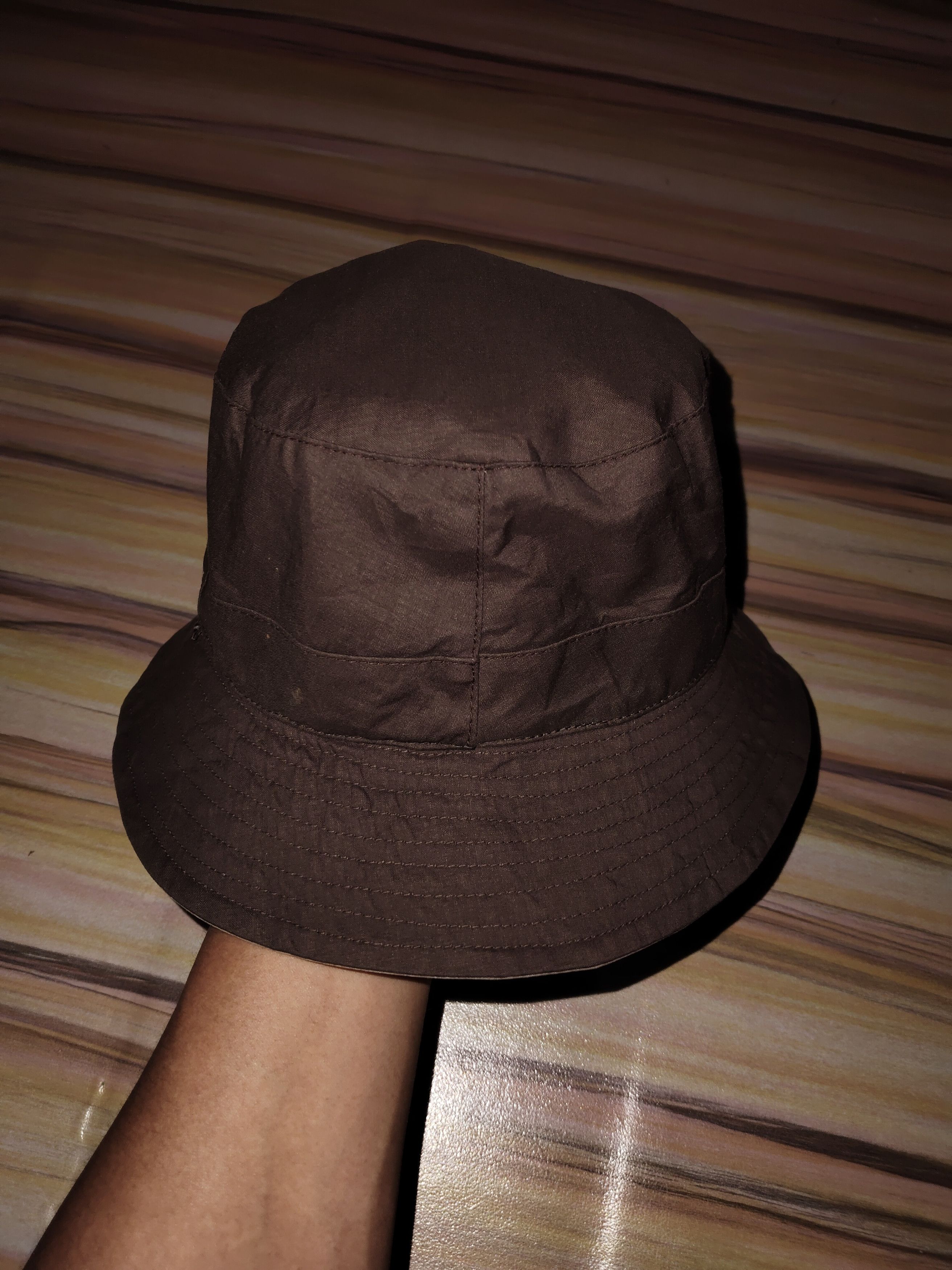Burberry BURBERRY Plain Bucket Hat Size ONE SIZE - 2 Thumbnail