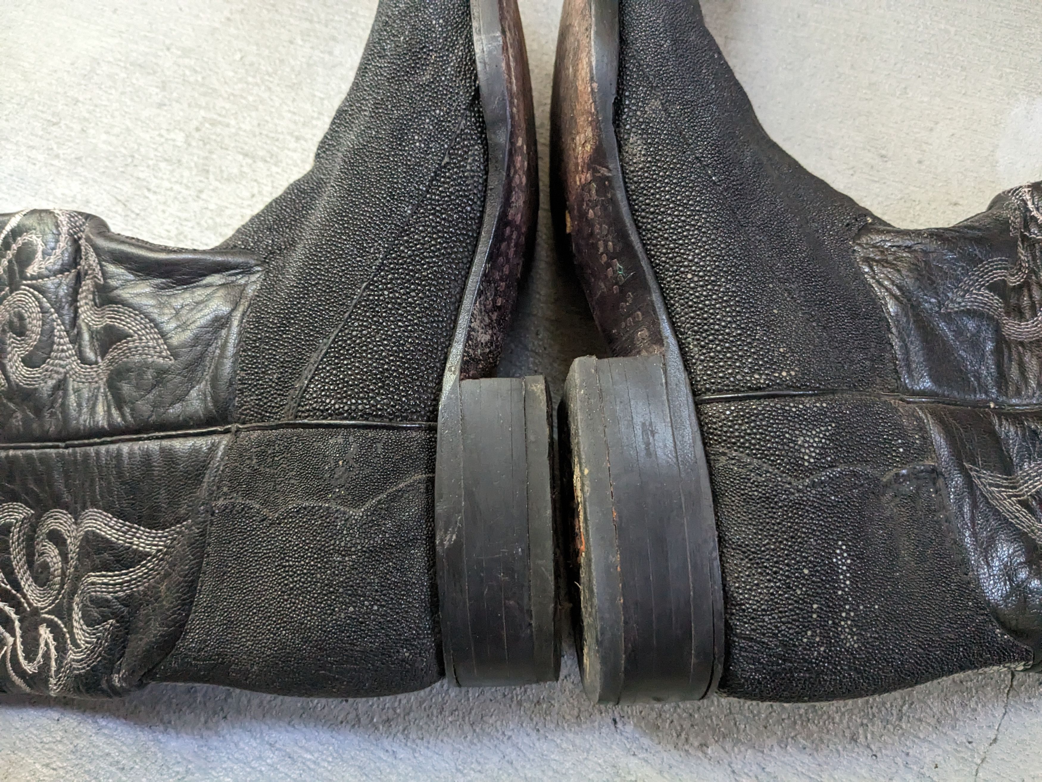 Vintage Black Stingray Cowboy Boots Leather 9.5 Botas Mexico Size US 9.5 / EU 42-43 - 10 Thumbnail