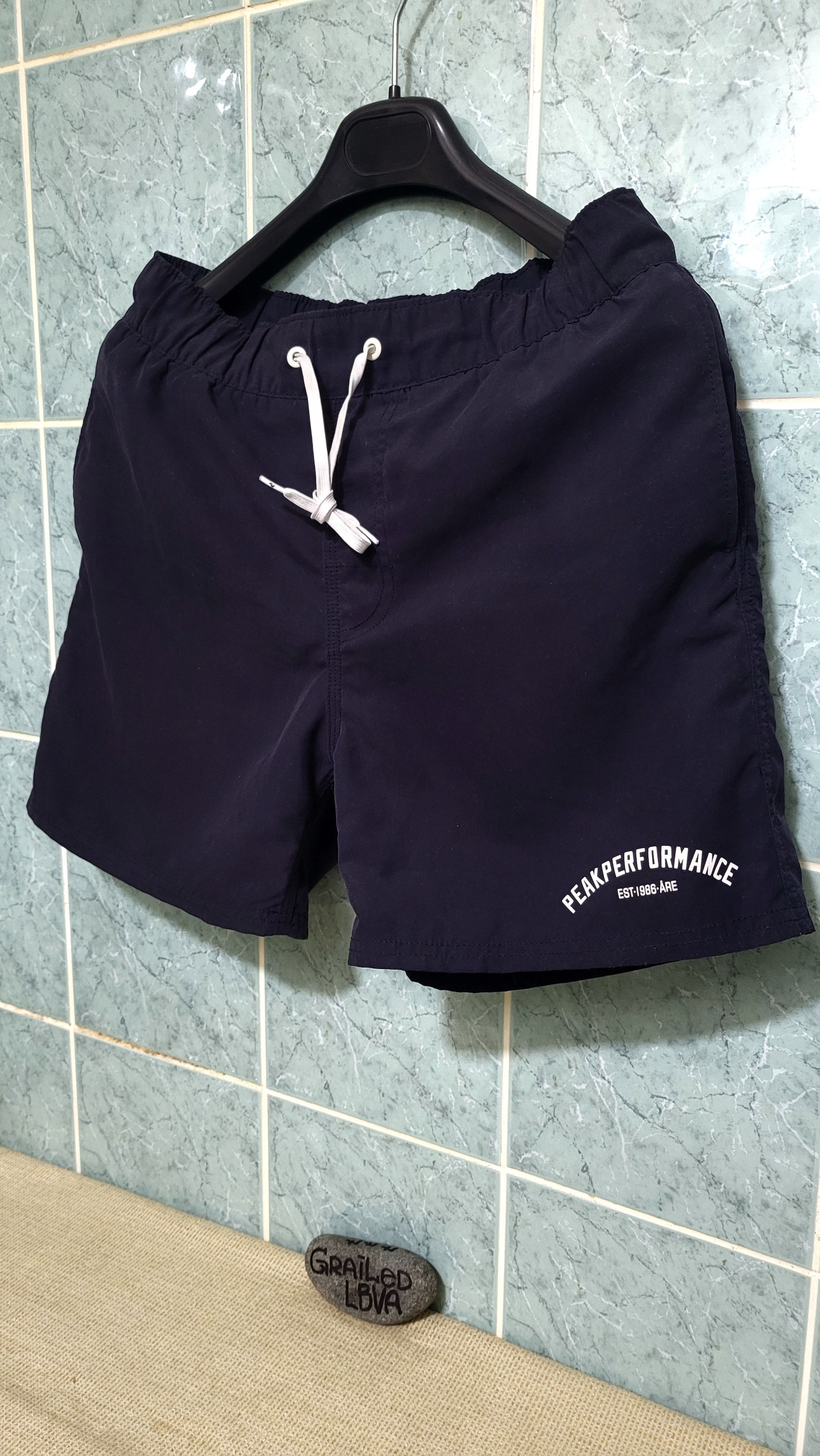 Peak Performance Peak Performance ideal beach shorts Size US 30 / EU 46 - 2 Thumbnail