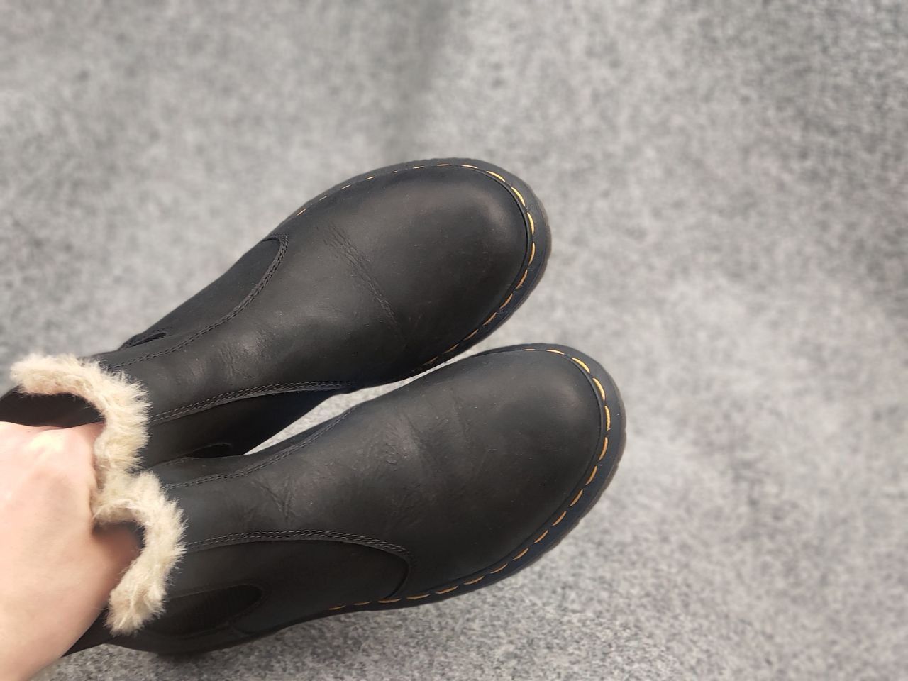 Dr. Martens Dr.Martens 2976 Leonore Leather Fur Lined Chelsea boots Size US 11 / IT 41 - 13 Thumbnail