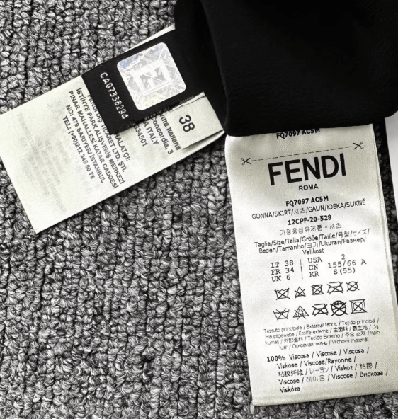 Fendi Fendi Black Double-Breasted Tailored Skirt K12 Size 26" / US 2 / IT 38 - 5 Thumbnail
