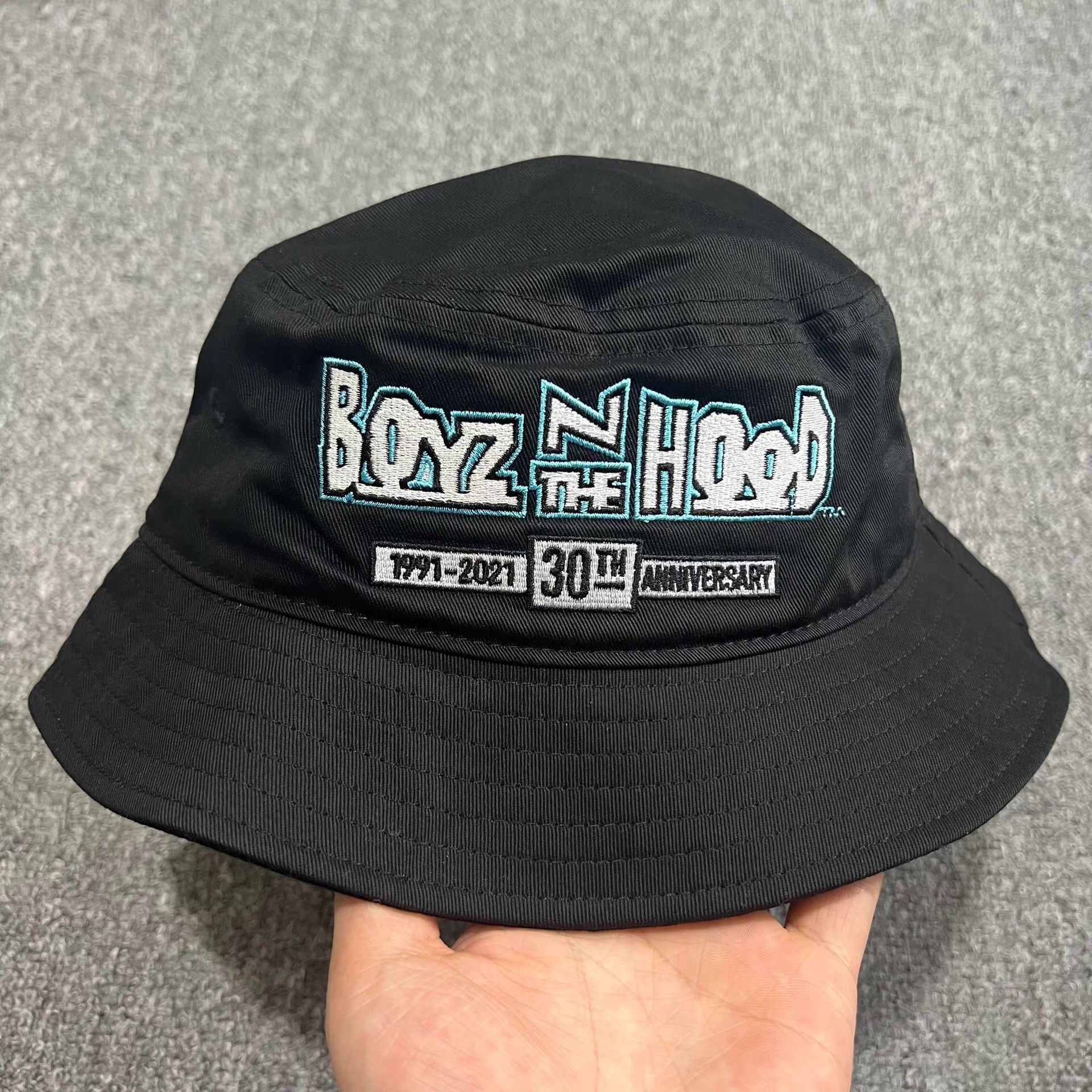 Cross Colours Cross Colours 30th Anniversary Commemorative Bucket Hat Q7 Size ONE SIZE - 1 Thumbnail