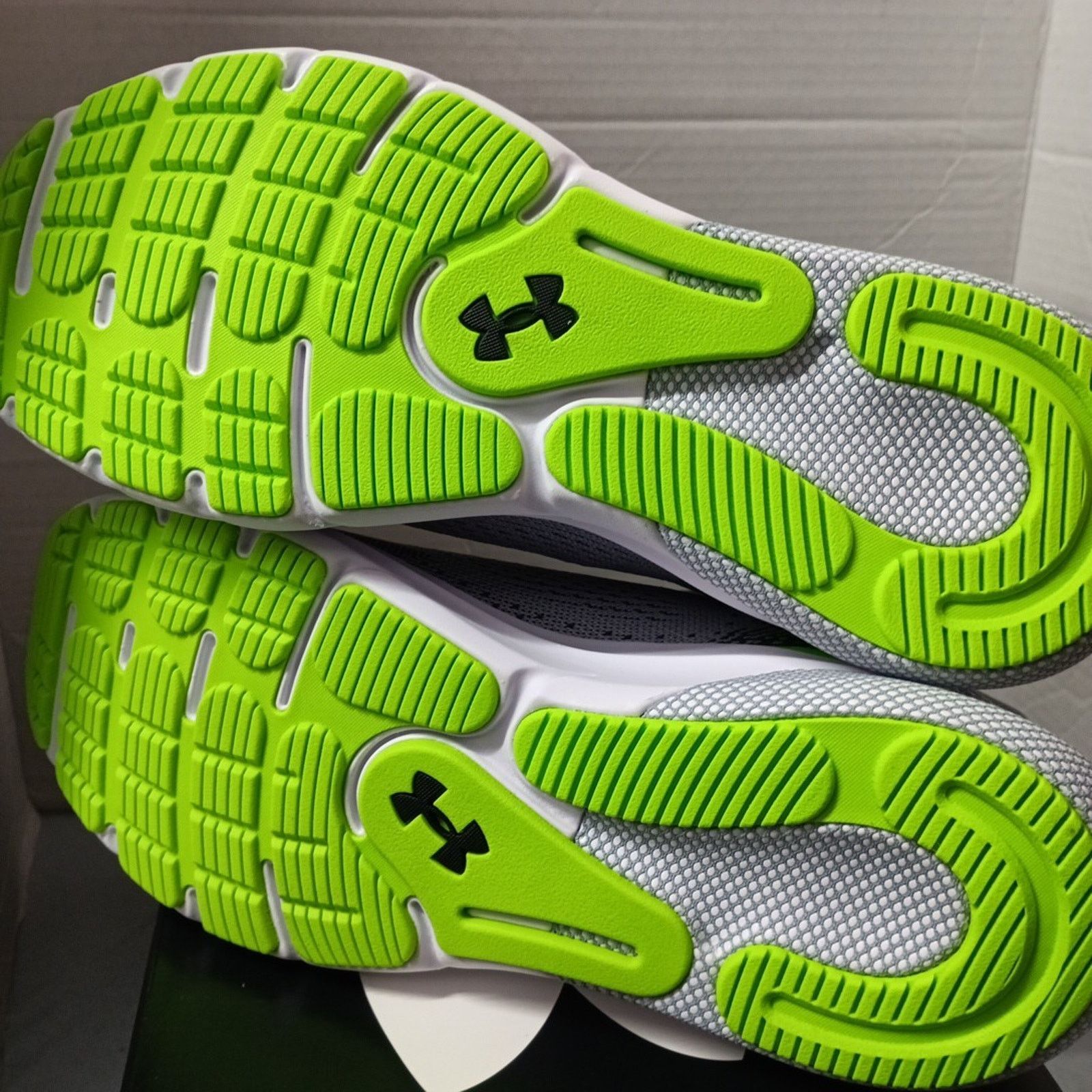 Under Armour Under Armour Turbulence 2 Men's Size 11.5 Gray / Neon Green Size US 11.5 / EU 44-45 - 8 Thumbnail