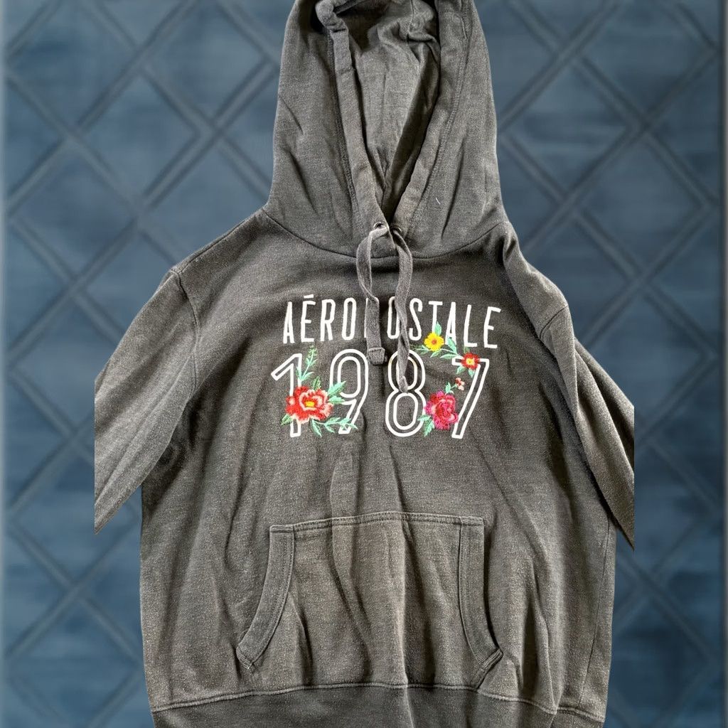 Vintage AeroPOSTale 1987 Women's Gray Floral Embroidered Hoodie Pullover MEDIUM Gray Size M / US 6-8 / IT 42-44 - 1 Thumbnail
