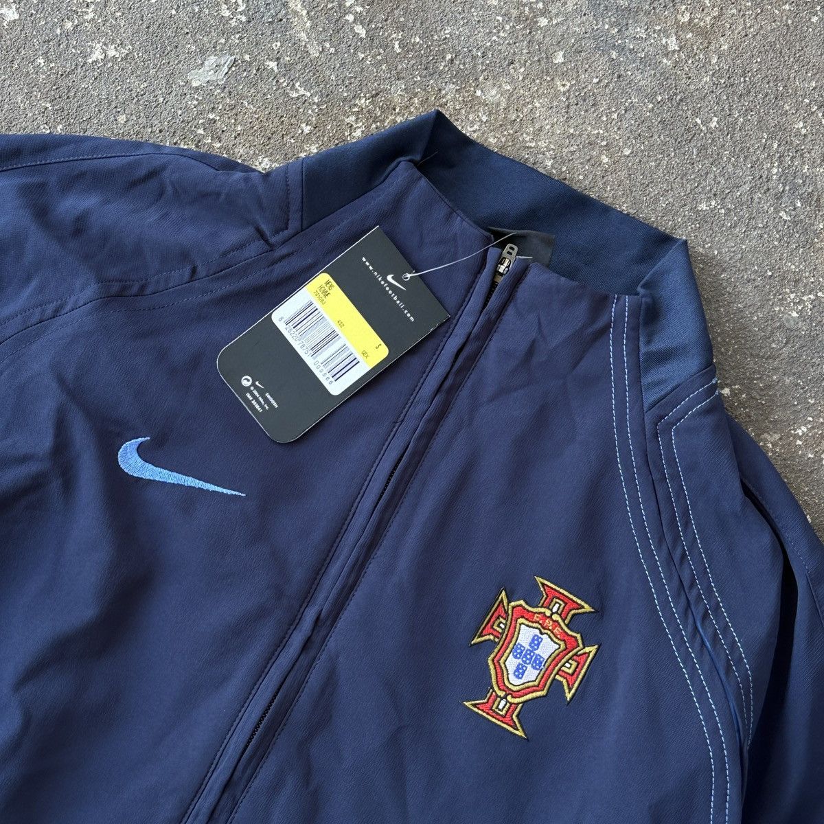 Nike × Vintage Nike Portugal National Team Tracksiut Vintage 2004 NEW RARE Size US S / EU 44-46 / 1 - 5 Thumbnail