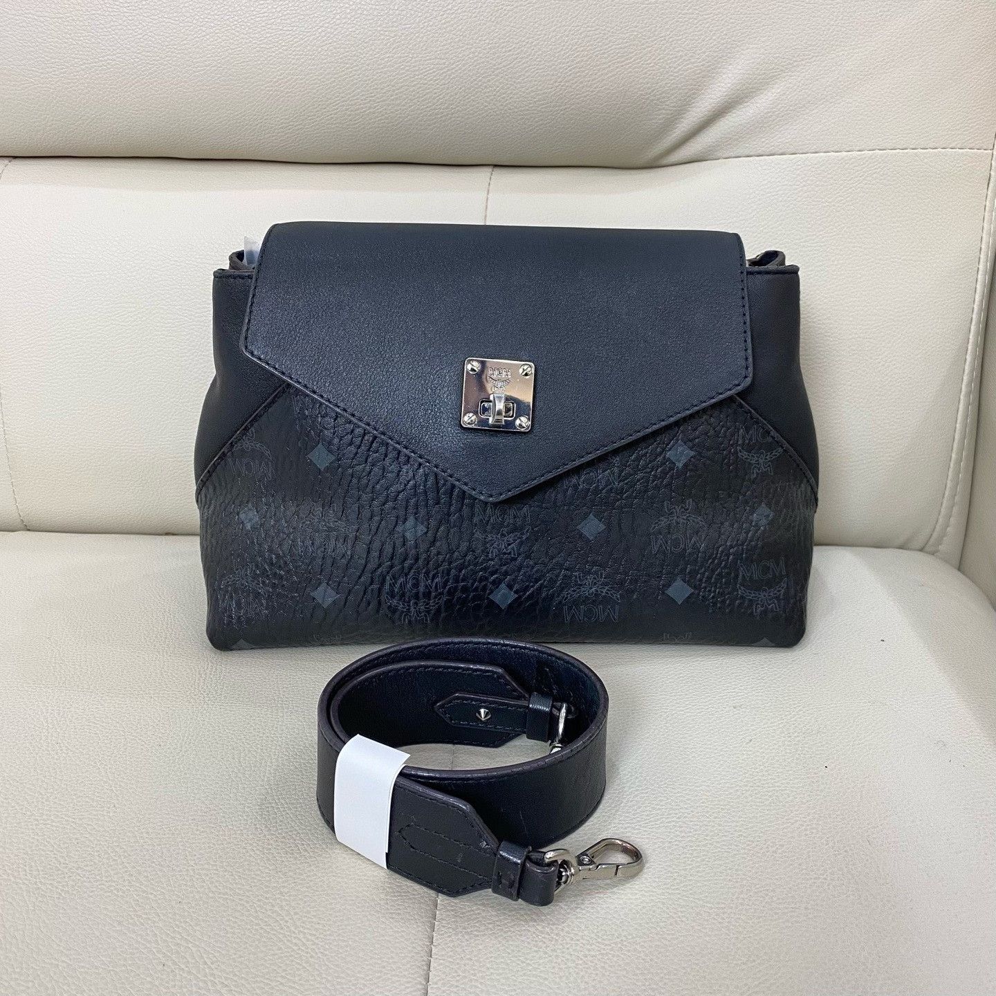 MCM Pre-loved Bag Very good condition Size ONE SIZE - 1 Thumbnail