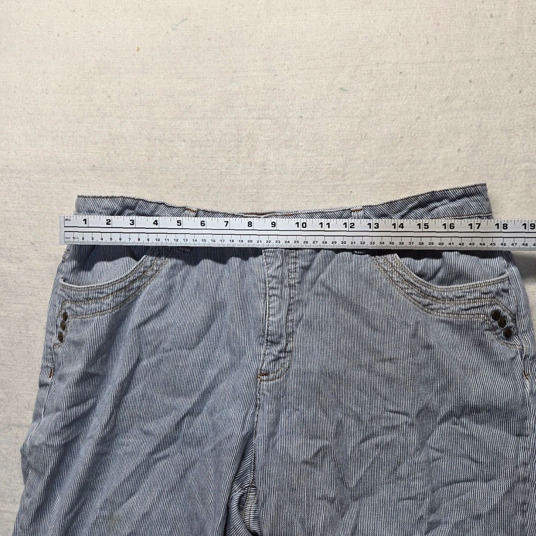 Vintage Kim Rogers Pants Capri Blue 18 Plus Size Women Adult Capri Pants Blue Kim Rogers 18 Plus Size Womens Pant Capri Formal Vintage No 18? Size 26" / US 2 / IT 38 - 4 Thumbnail