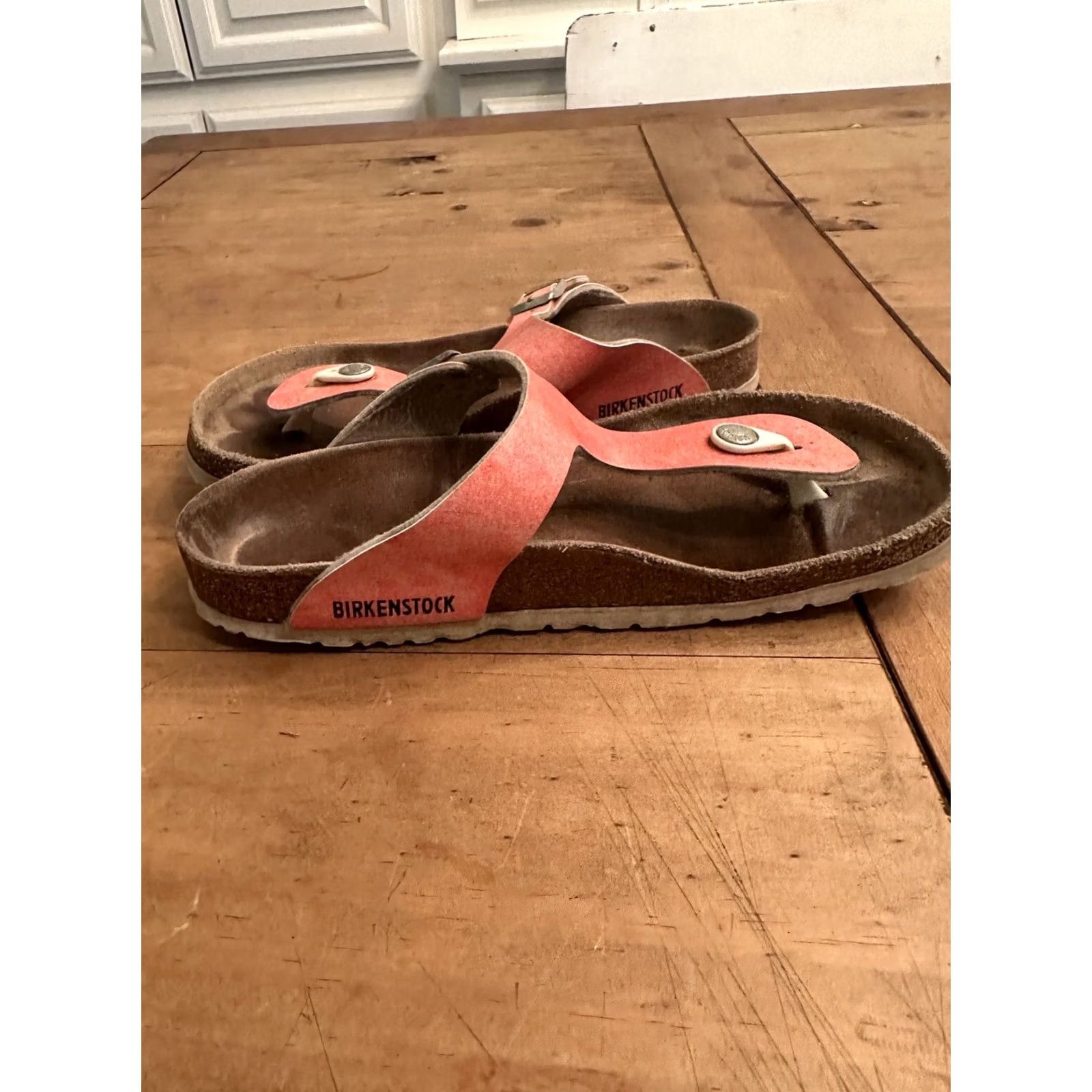 Birkenstock VINTAGE Birkenstock Gizeh Sandals Sandal Women Size 40 Pink Orange Outdoor Womens Flat Suede Leather Slip-On Brown/Pink (if applicable) Size US 9 / IT 39 - 5 Thumbnail