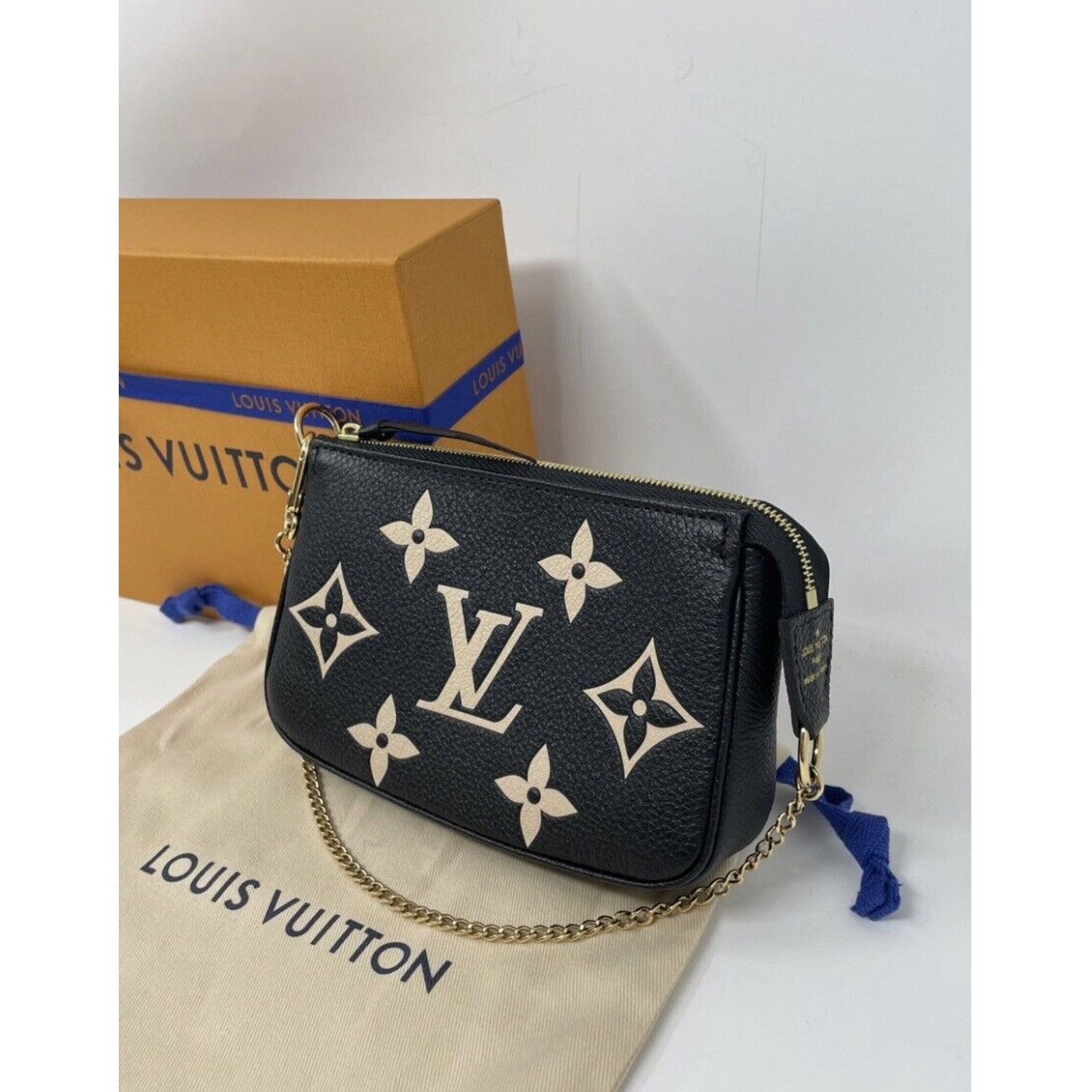 Louis Vuitton Mini Pochette Bicolor Monogram Empreinte Accessoires Black Size ONE SIZE - 5 Thumbnail