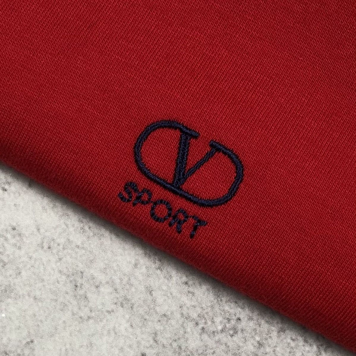 Valentino Vintage Valentino Sport Red Tee 90s Size US M / EU 48-50 / 2 - 9 Thumbnail