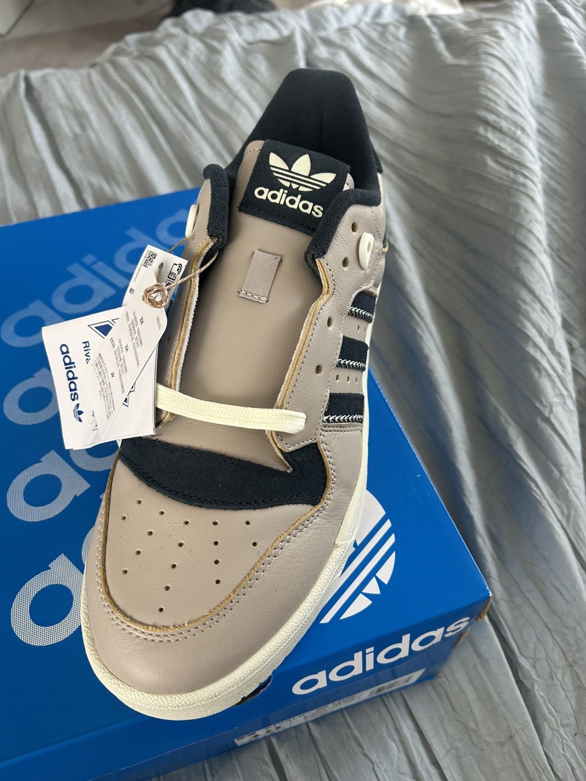 Adidas Adidas Rivalry 86 Low Size US 10 / EU 43 - 2 Thumbnail