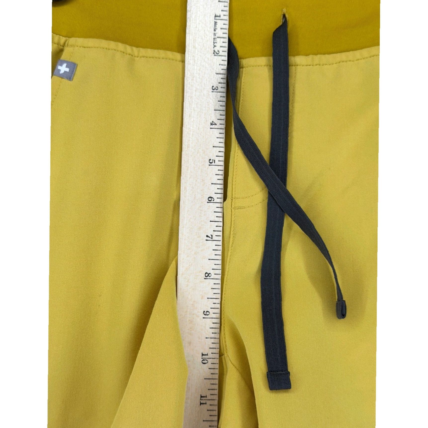 Vintage FIGS Zamor Jogger Scrub Pants Womens Small Yellow Technical Collection W18SW2005 Size 28" / US 6 / IT 42 - 7 Thumbnail