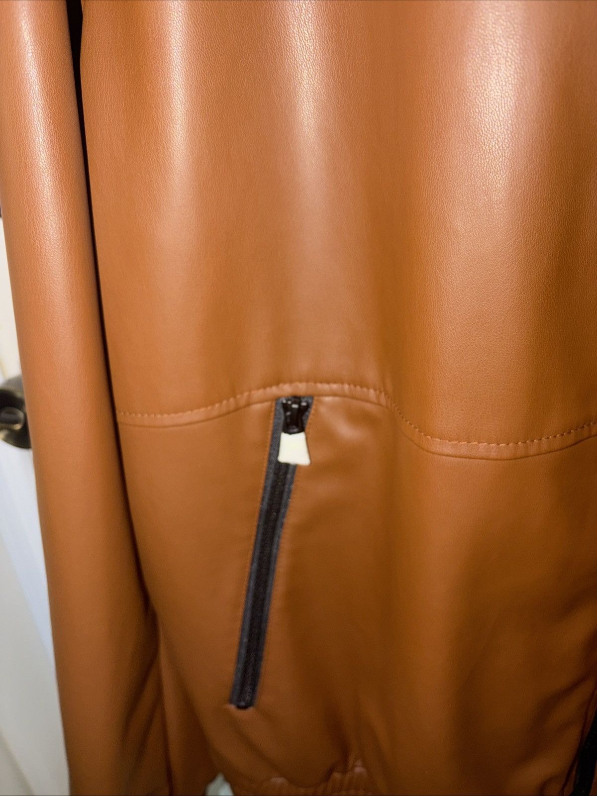 Hugo Boss HUGO BOSS slim fit Brown bomber jacket Vegan leather Size US XXL / EU 58 / 5 - 3 Thumbnail