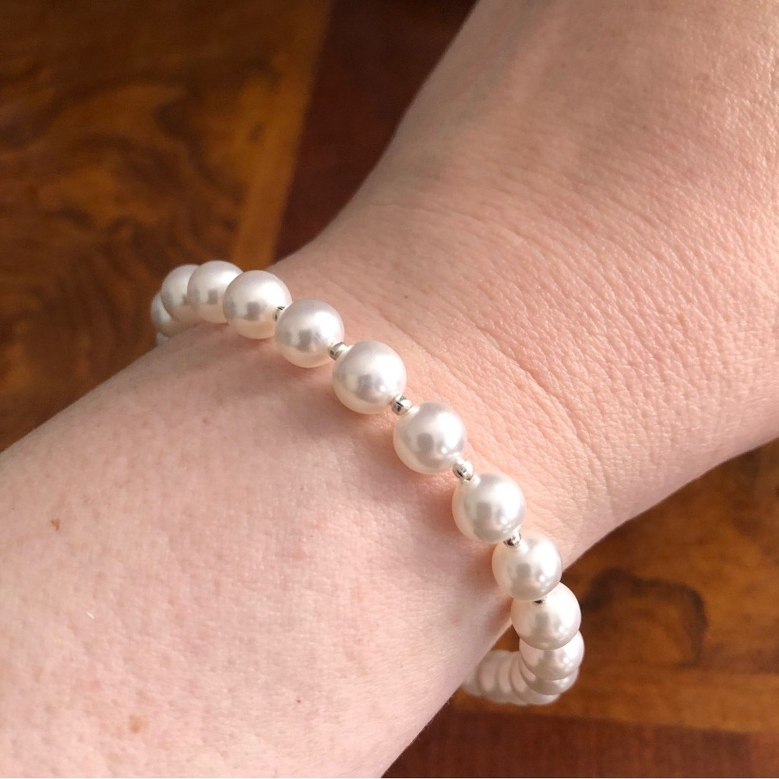 Vintage Vintage repaired hollow glass white pearl bracelet Size ONE SIZE - 5 Thumbnail
