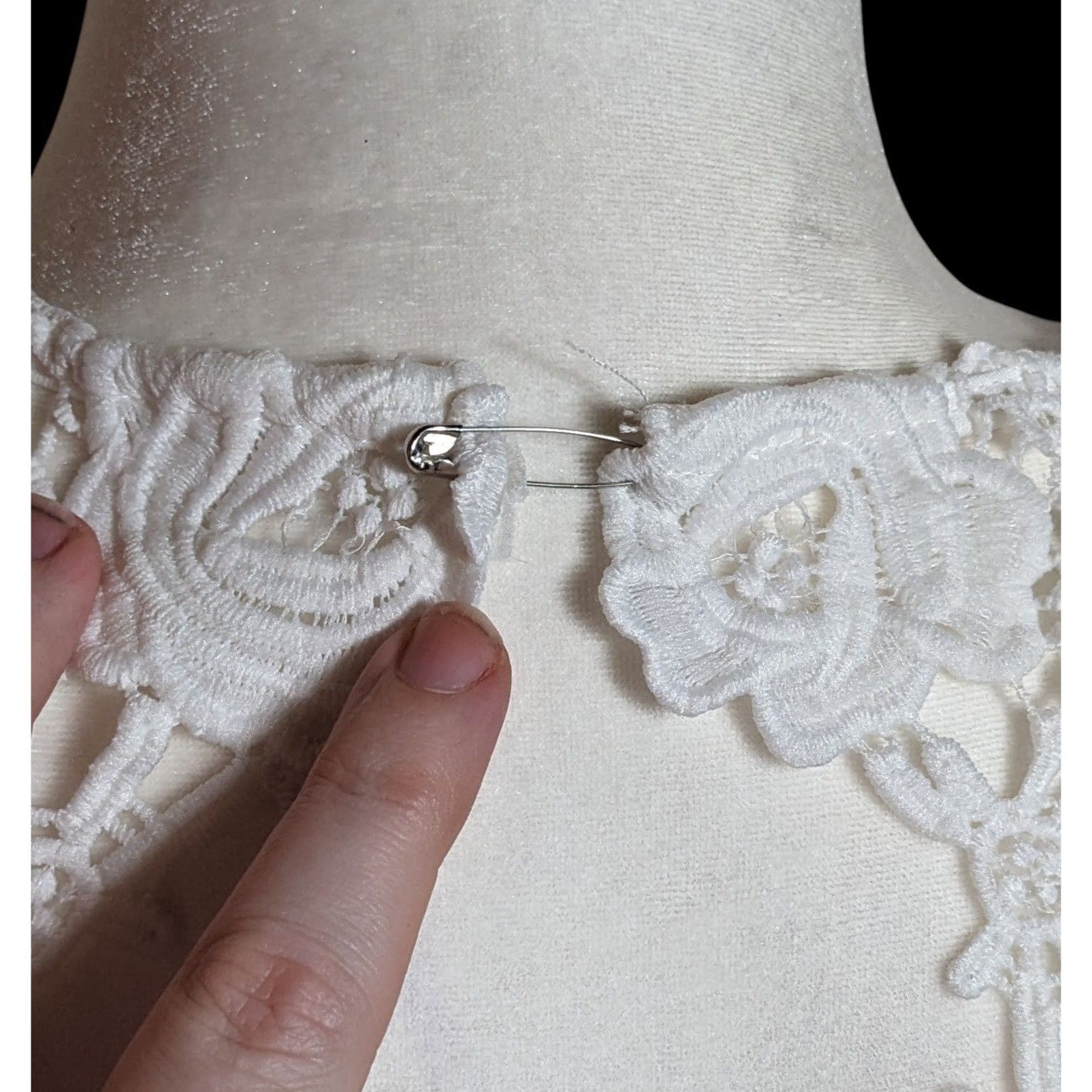 Lulus Lulus Romance Language White Floral Lace Backless Dress Size M / US 6-8 / IT 42-44 - 3 Thumbnail