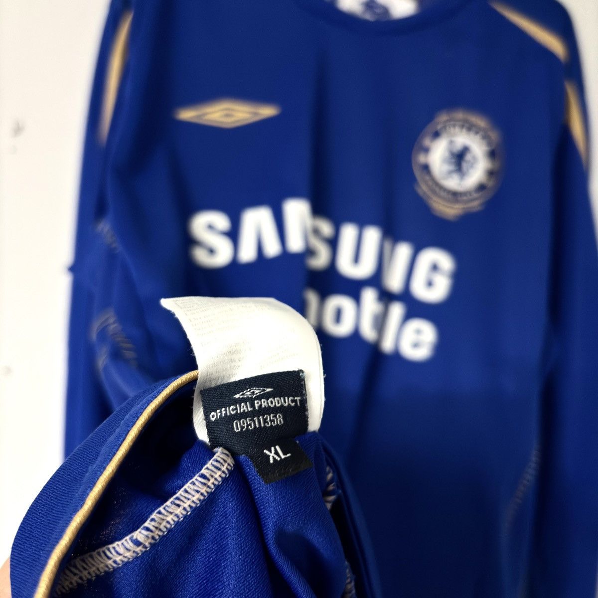 Vintage 2005 2006 Chelsea England Umbro Vintage Soccer Jersey Long Size US XL / EU 56 / 4 - 6 Thumbnail